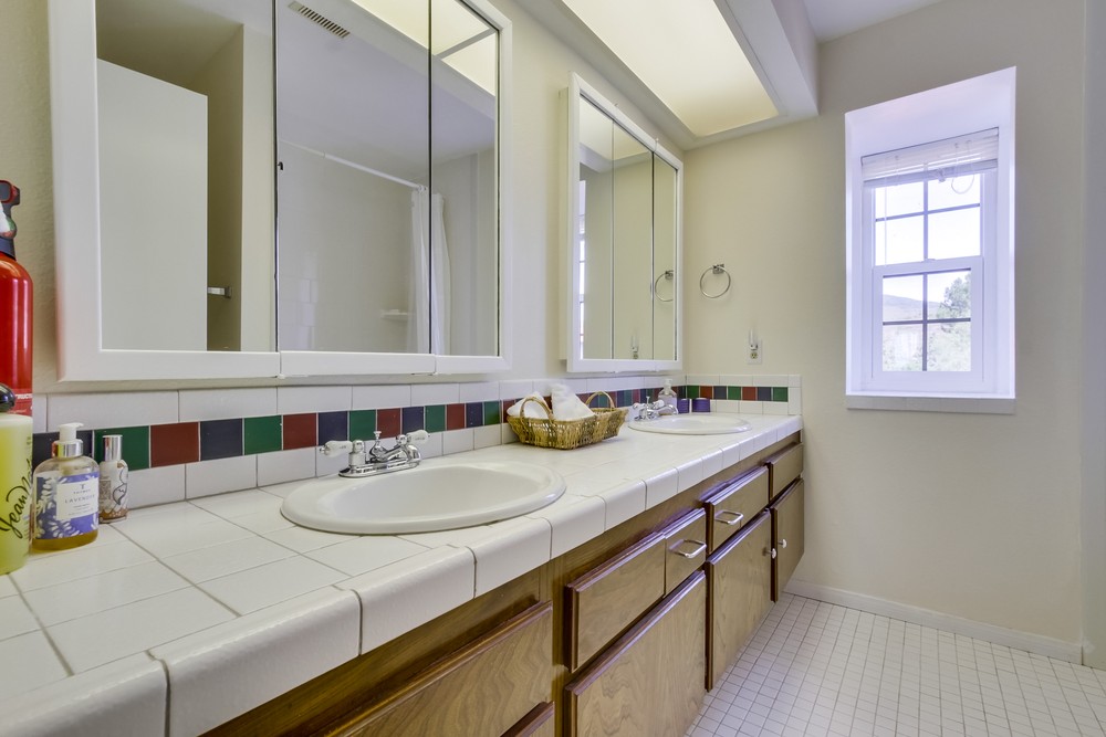 Virtual tour photo 29 of 33 for 14835 Priscilla St