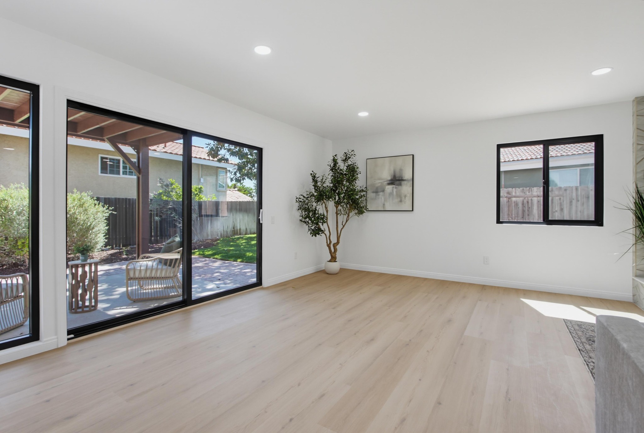 Virtual tour photo 24 of 77 for 14885 Priscilla St