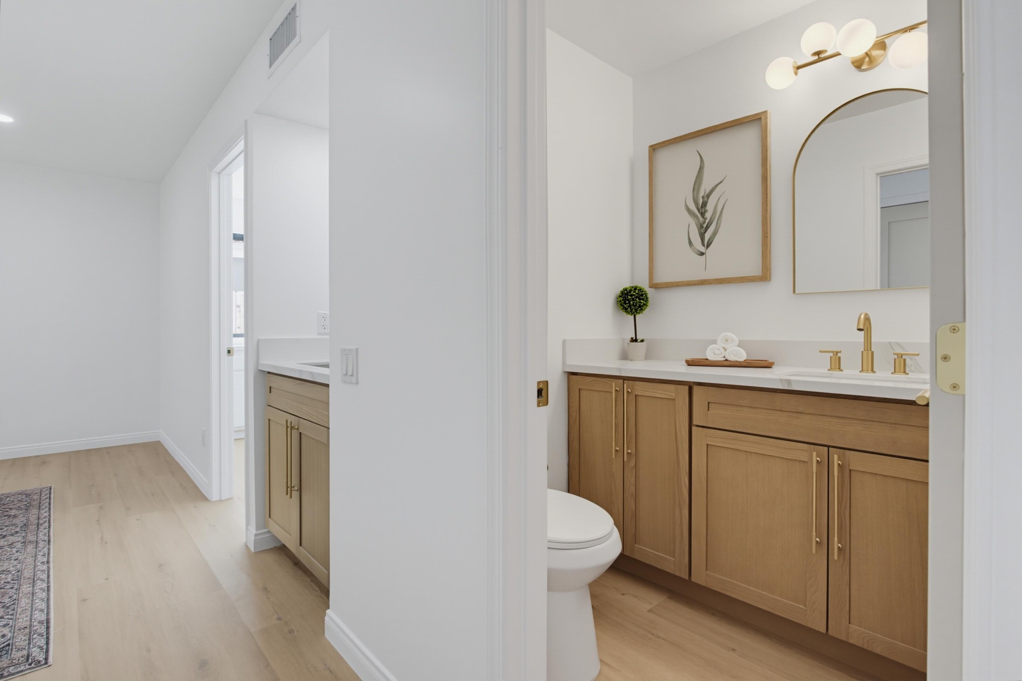 Virtual tour photo 33 of 77 for 14885 Priscilla St