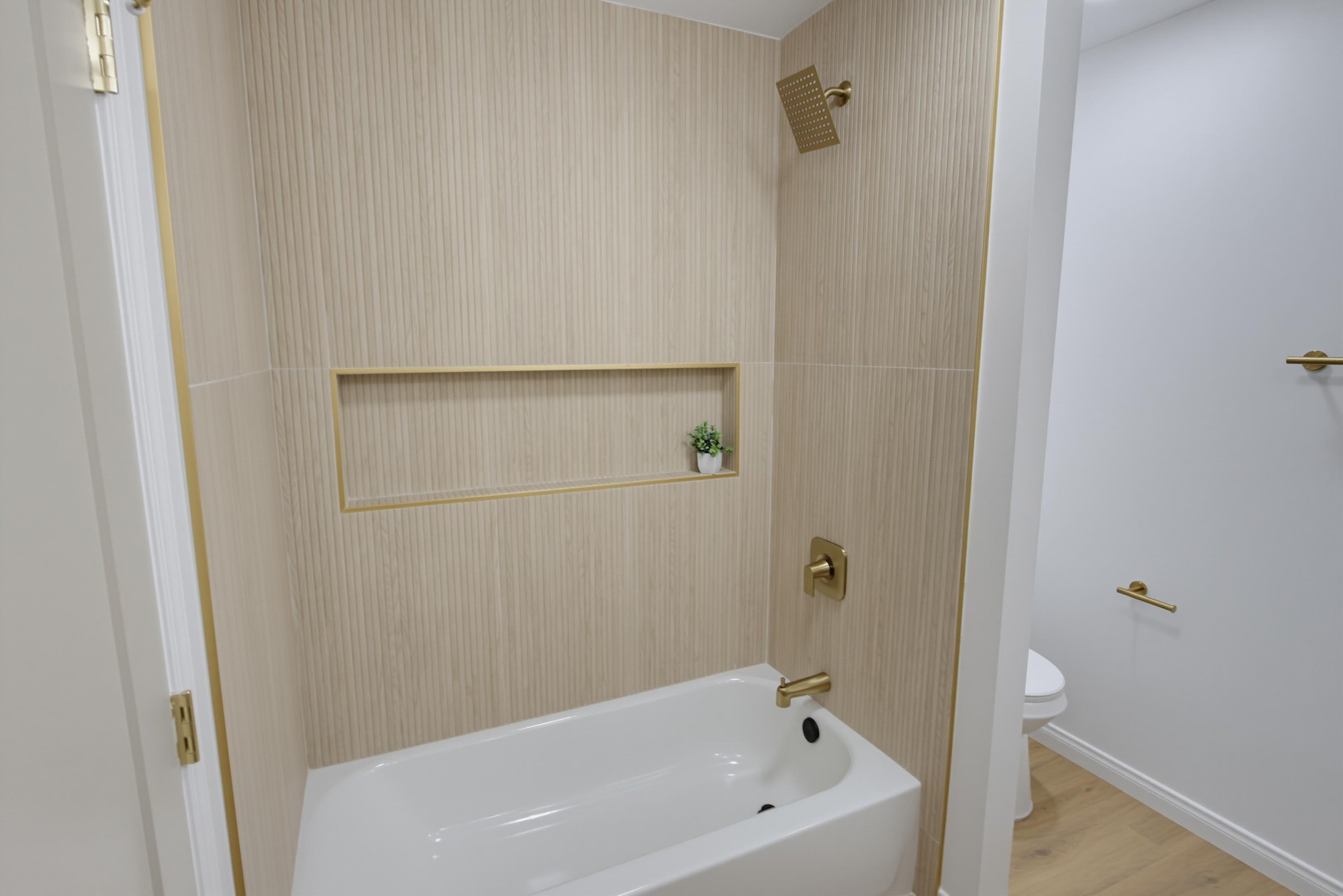 Virtual tour photo 39 of 77 for 14885 Priscilla St