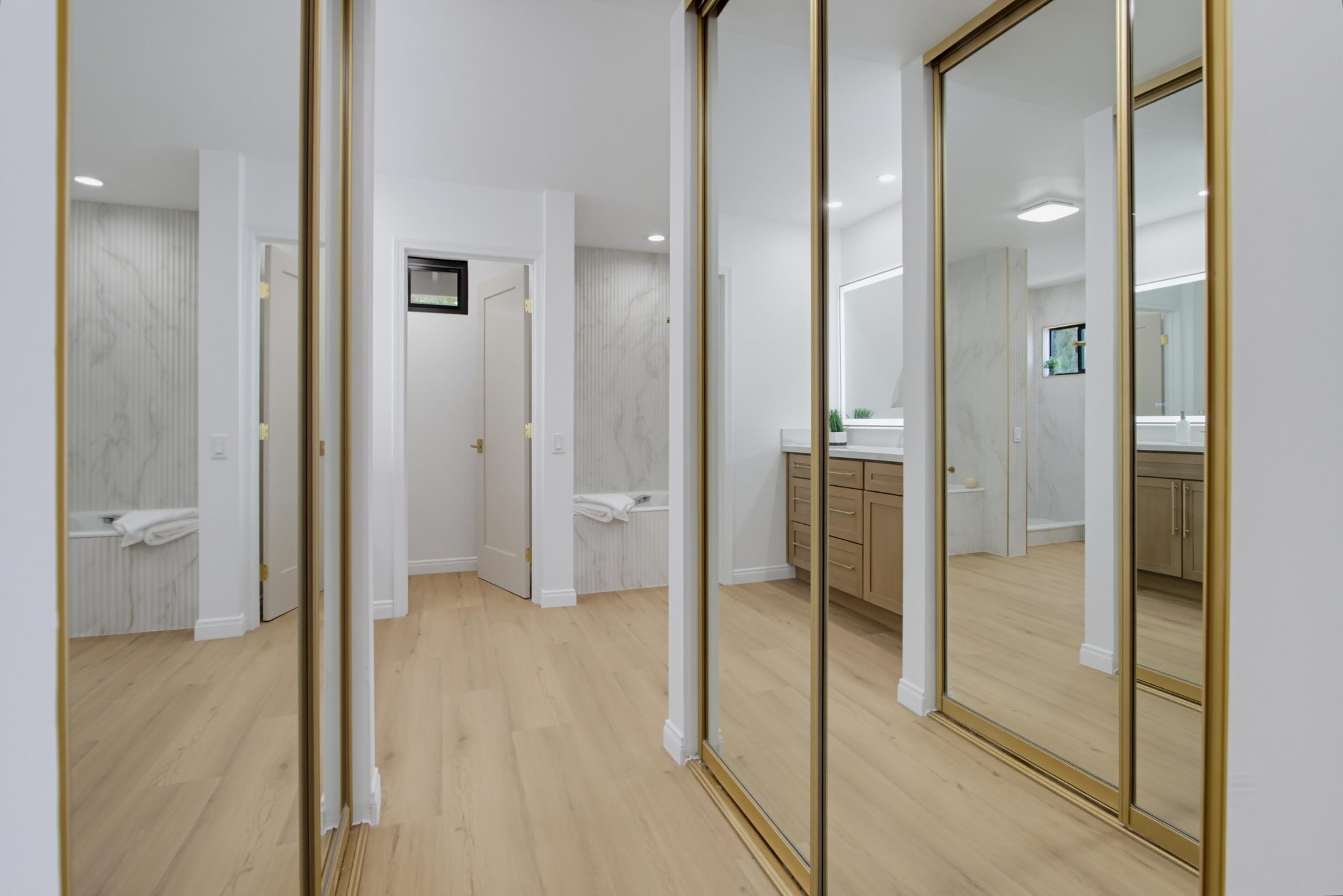 Virtual tour photo 51 of 77 for 14885 Priscilla St