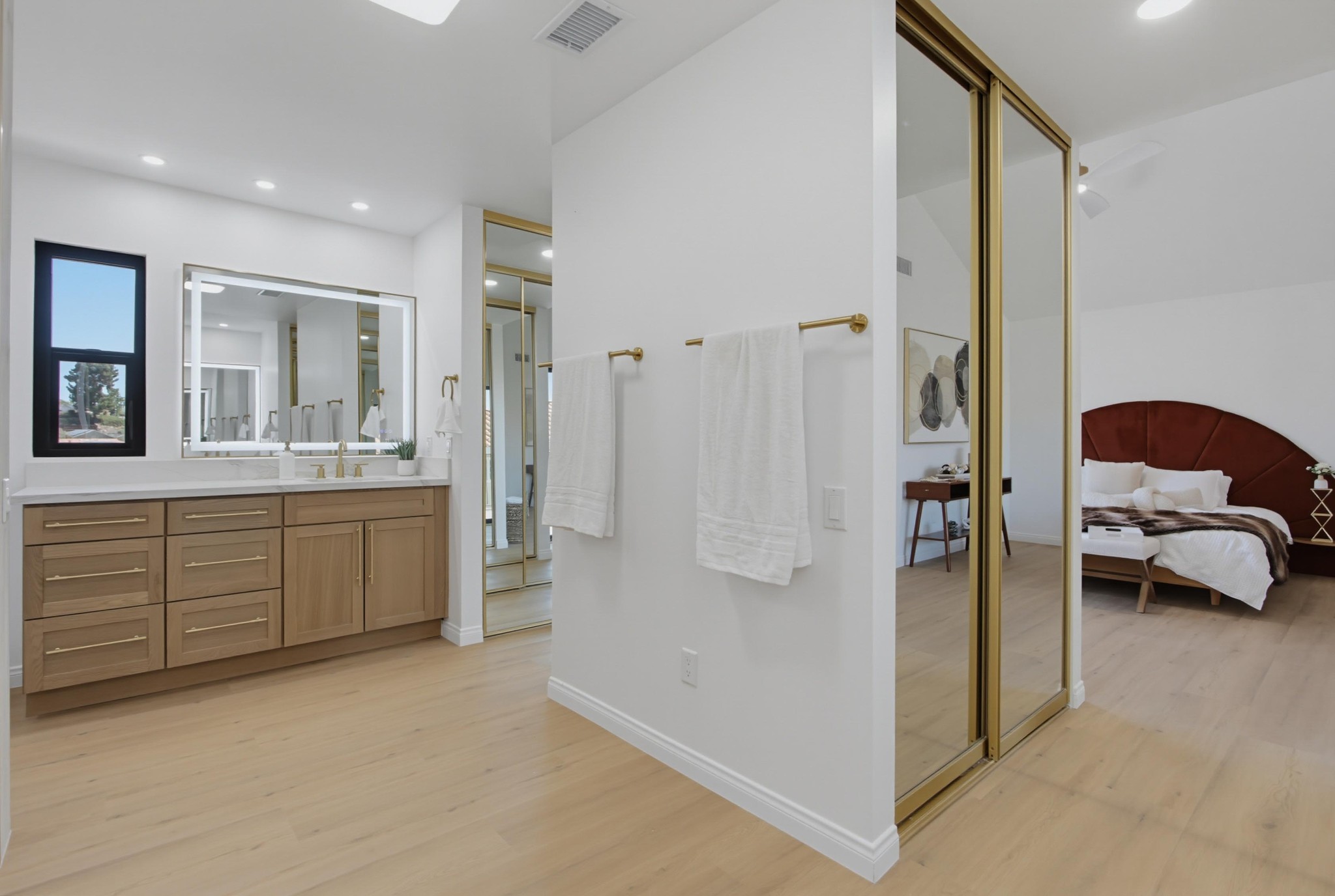 Virtual tour photo 52 of 77 for 14885 Priscilla St