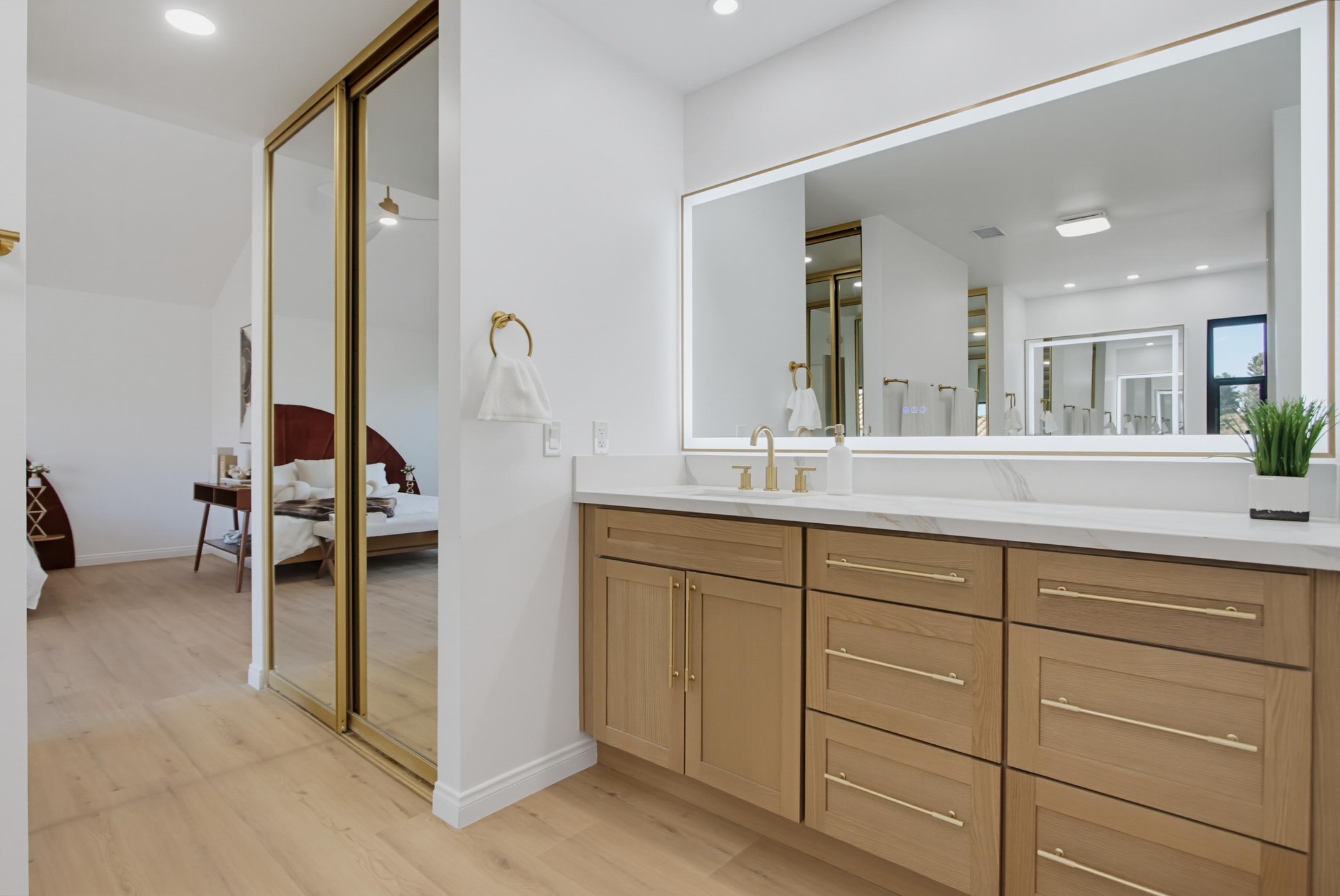 Virtual tour photo 57 of 77 for 14885 Priscilla St