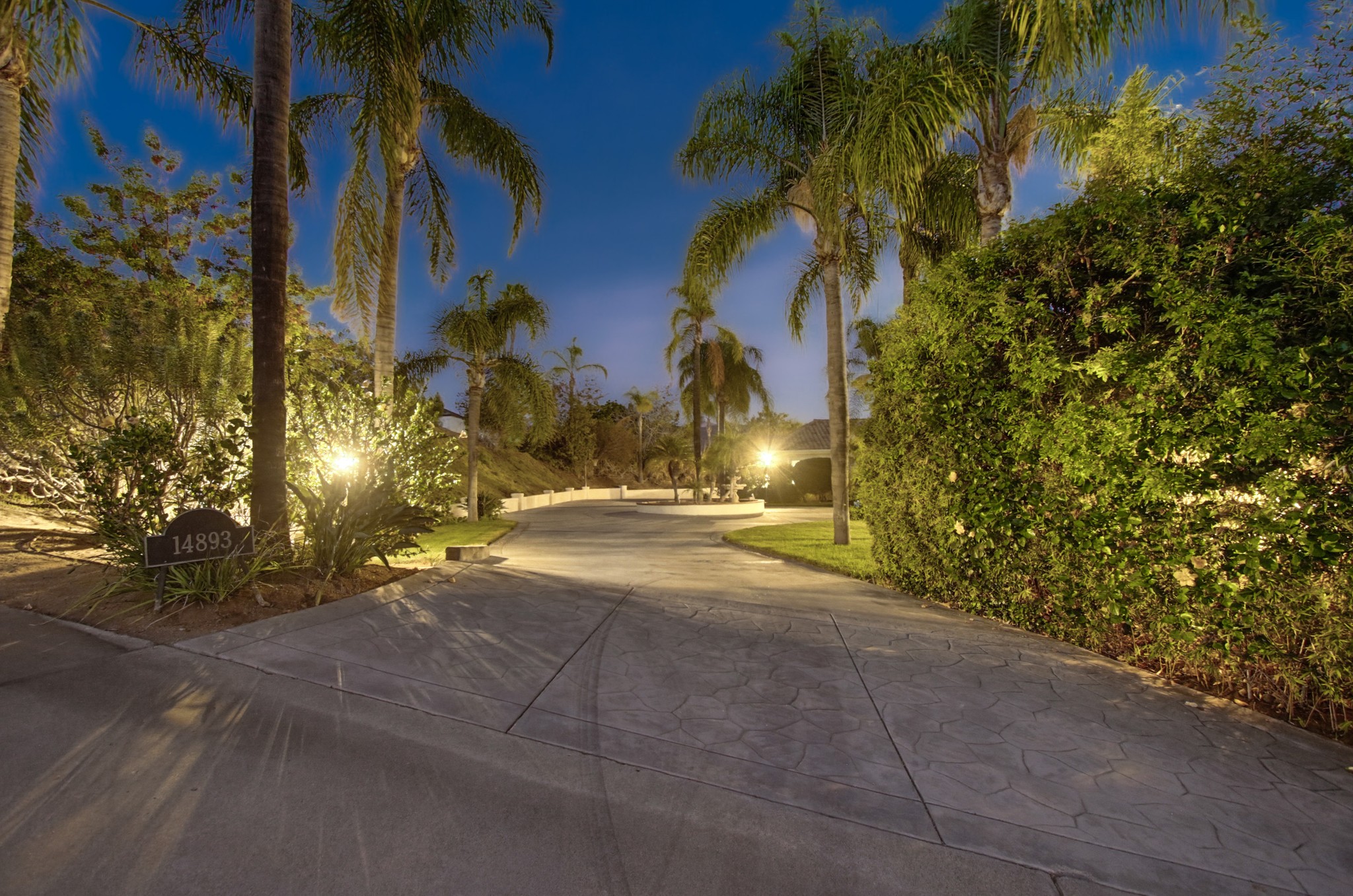 Virtual tour photo 1 of 151 for 14893 Huntington Gate Dr