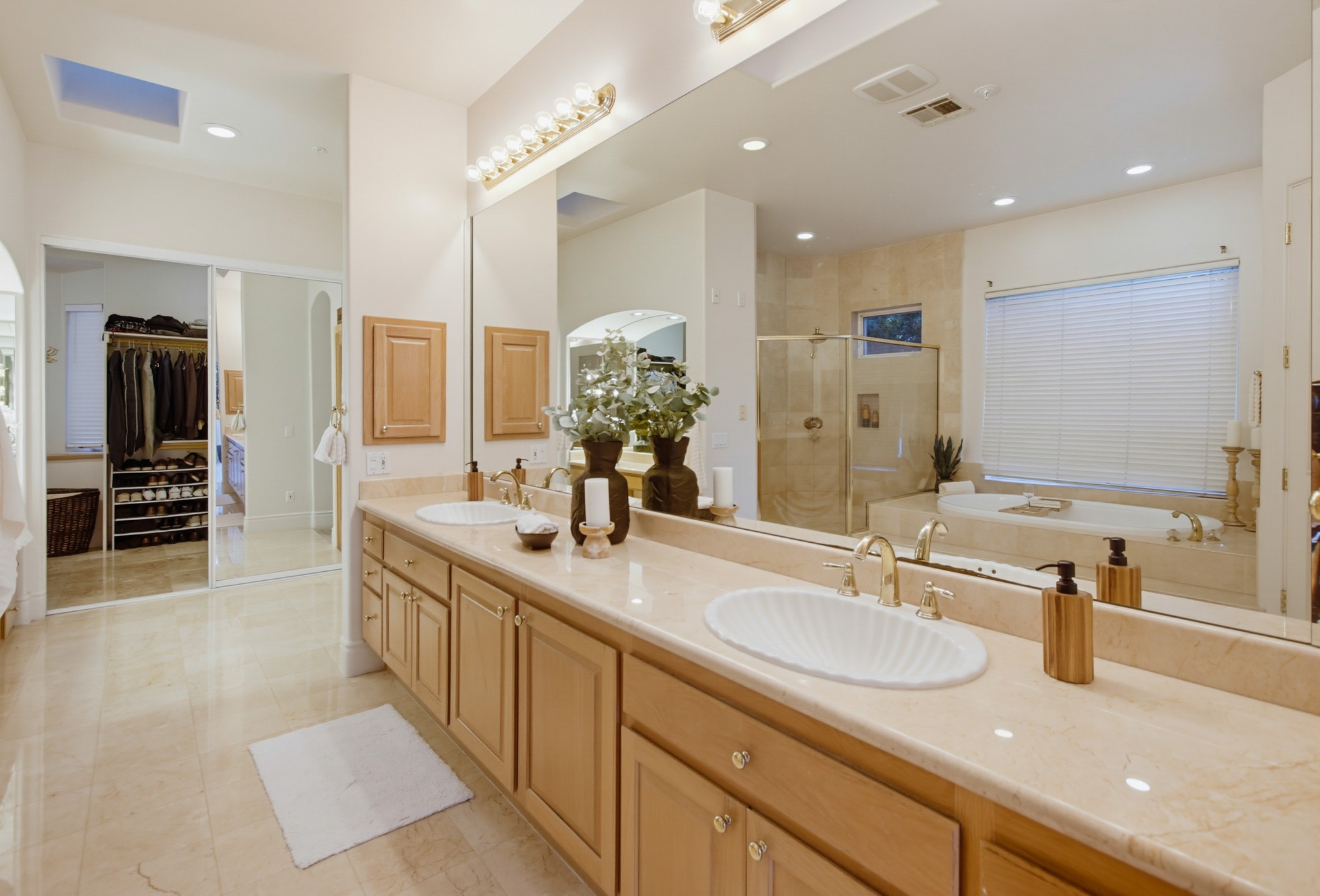 Virtual tour photo 67 of 151 for 14893 Huntington Gate Dr