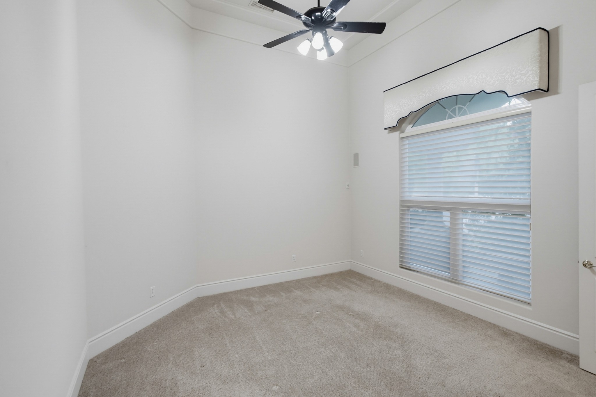 Virtual tour photo 77 of 151 for 14893 Huntington Gate Dr