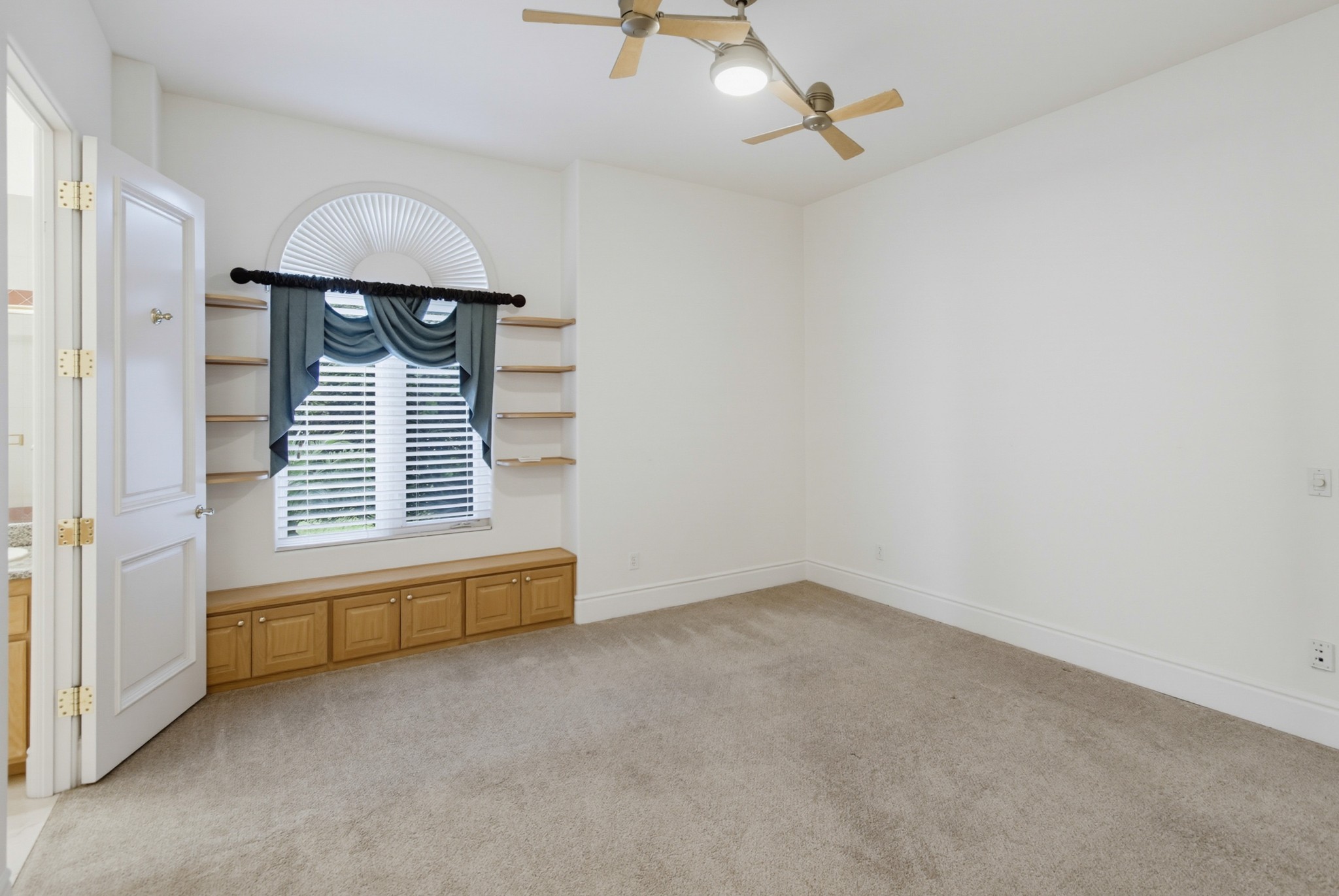 Virtual tour photo 81 of 151 for 14893 Huntington Gate Dr
