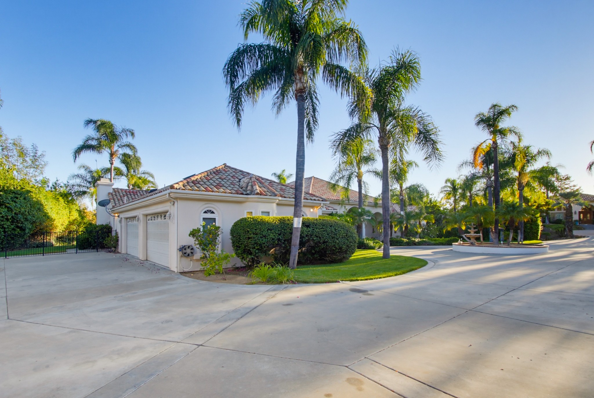 Virtual tour photo 97 of 151 for 14893 Huntington Gate Dr
