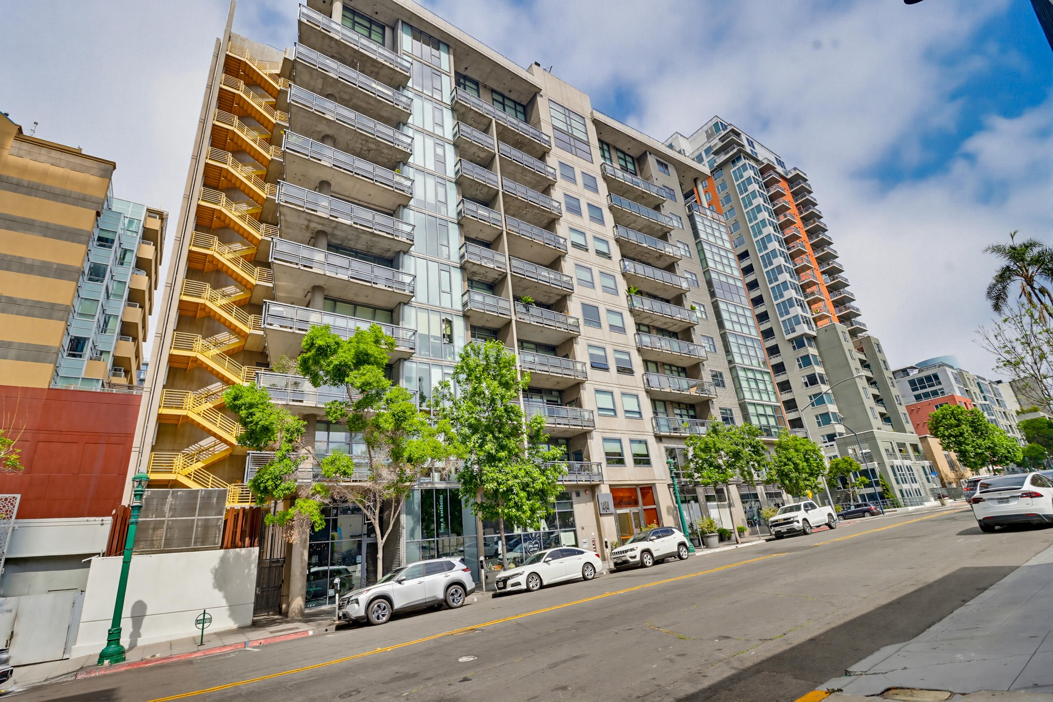 Virtual tour photo 1 of 39 for 1494 Union St UNIT 302