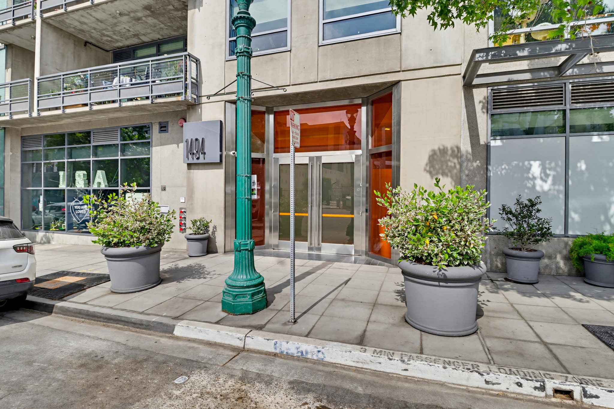 Virtual tour photo 4 of 39 for 1494 Union St UNIT 302