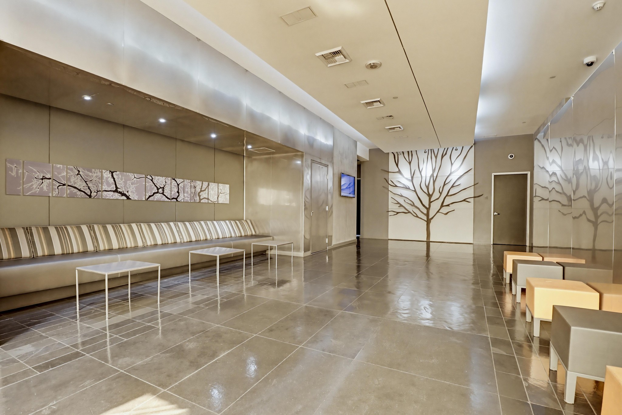 Virtual tour photo 5 of 39 for 1494 Union St UNIT 302