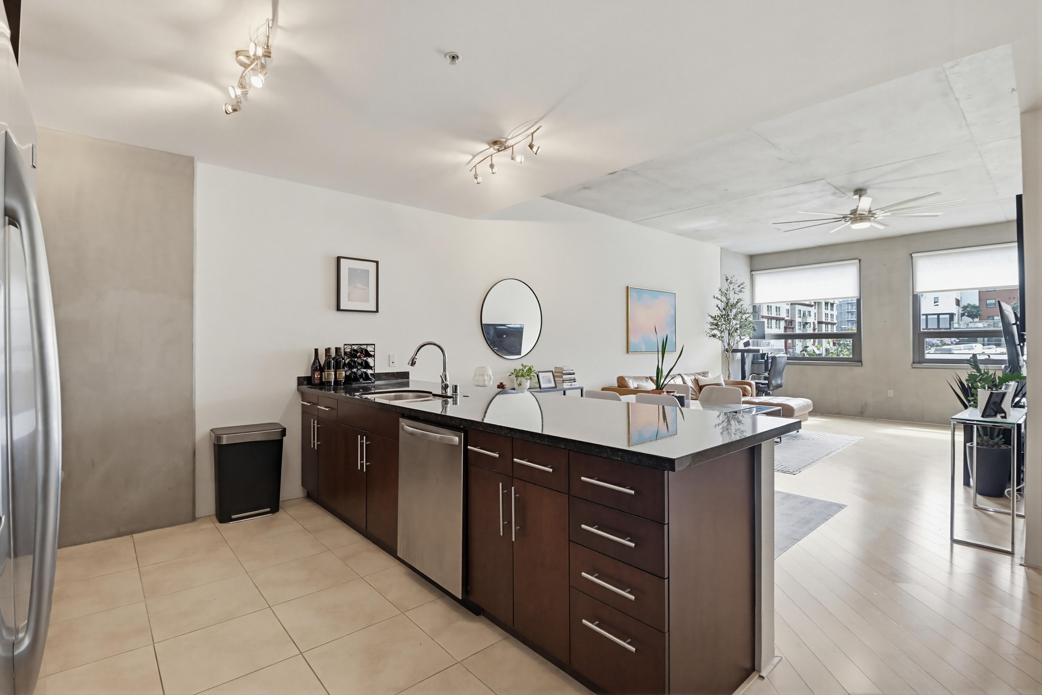 Virtual tour photo 6 of 39 for 1494 Union St UNIT 302