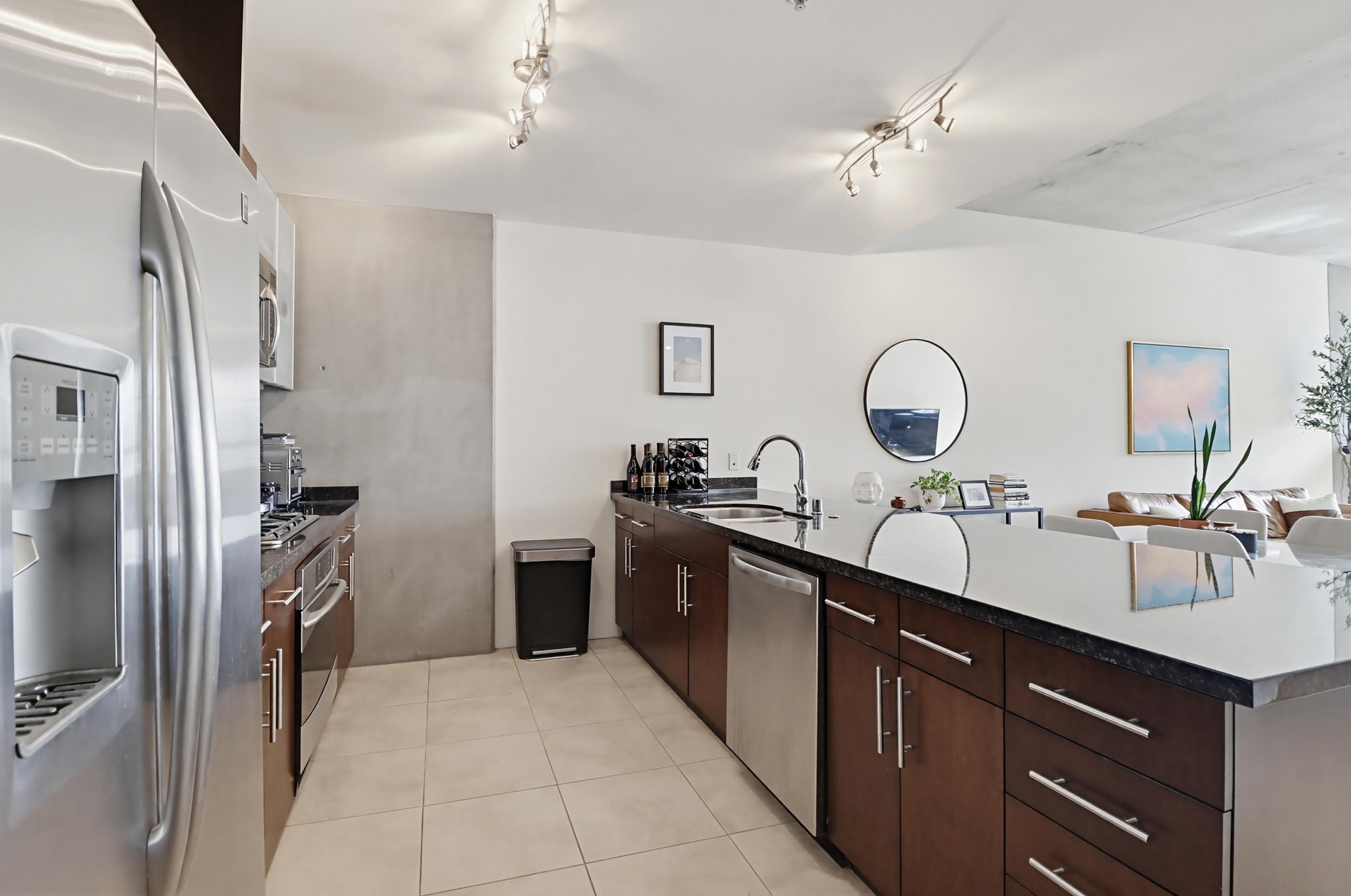 Virtual tour photo 7 of 39 for 1494 Union St UNIT 302