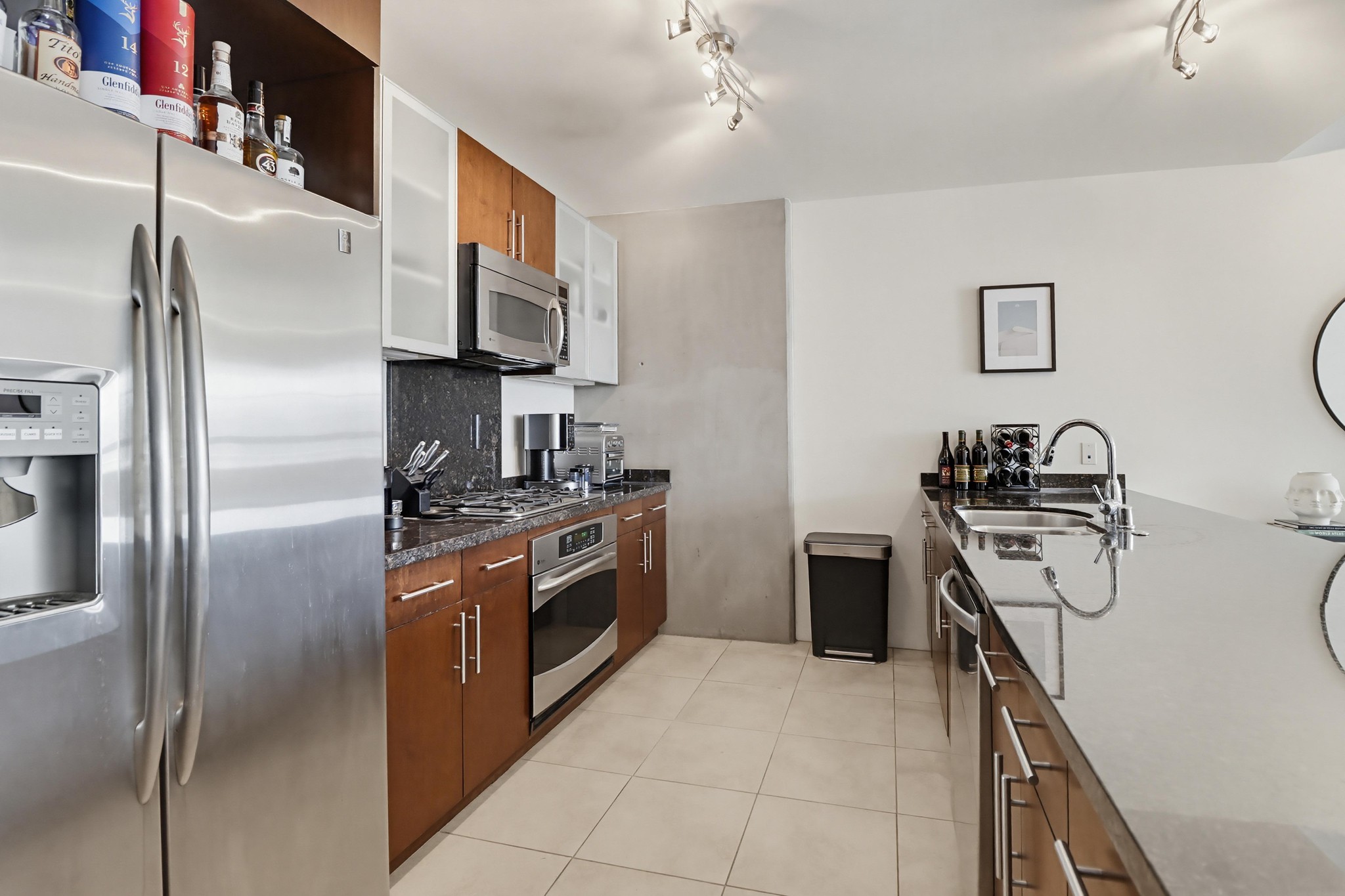 Virtual tour photo 8 of 39 for 1494 Union St UNIT 302