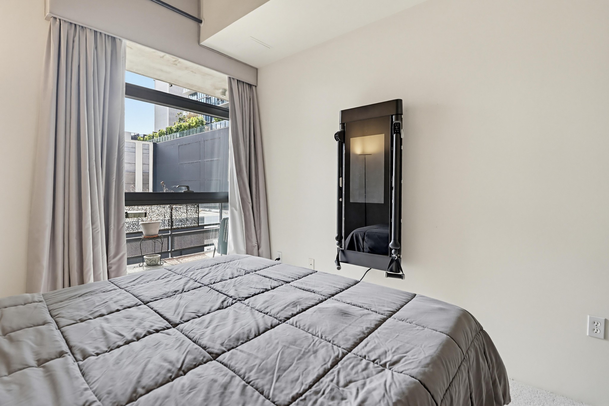 Virtual tour photo 21 of 39 for 1494 Union St UNIT 302