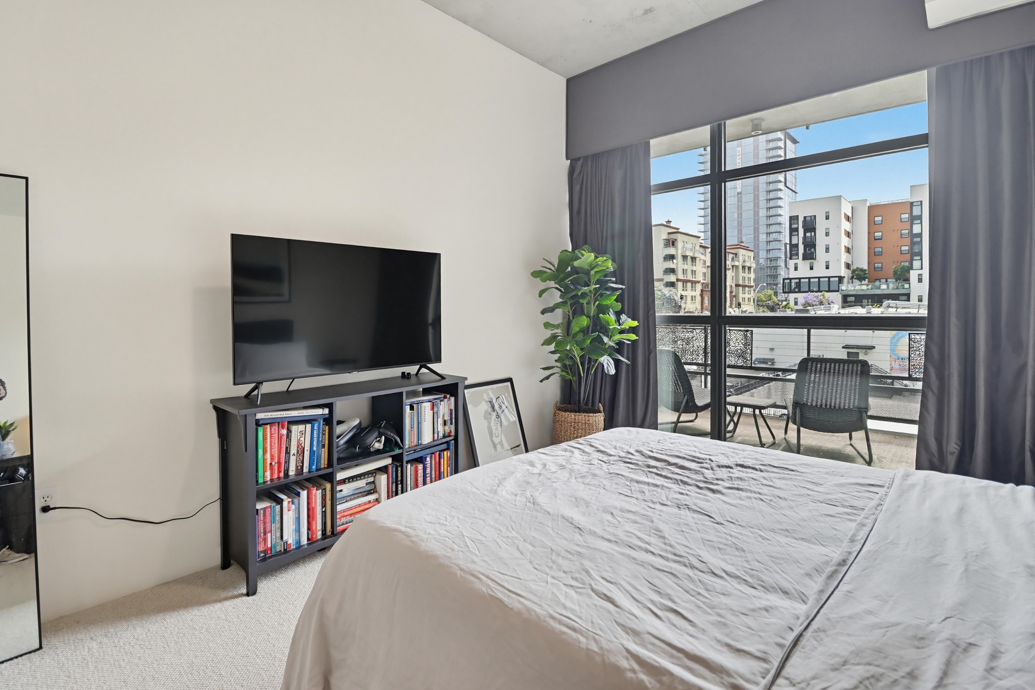 Virtual tour photo 27 of 39 for 1494 Union St UNIT 302
