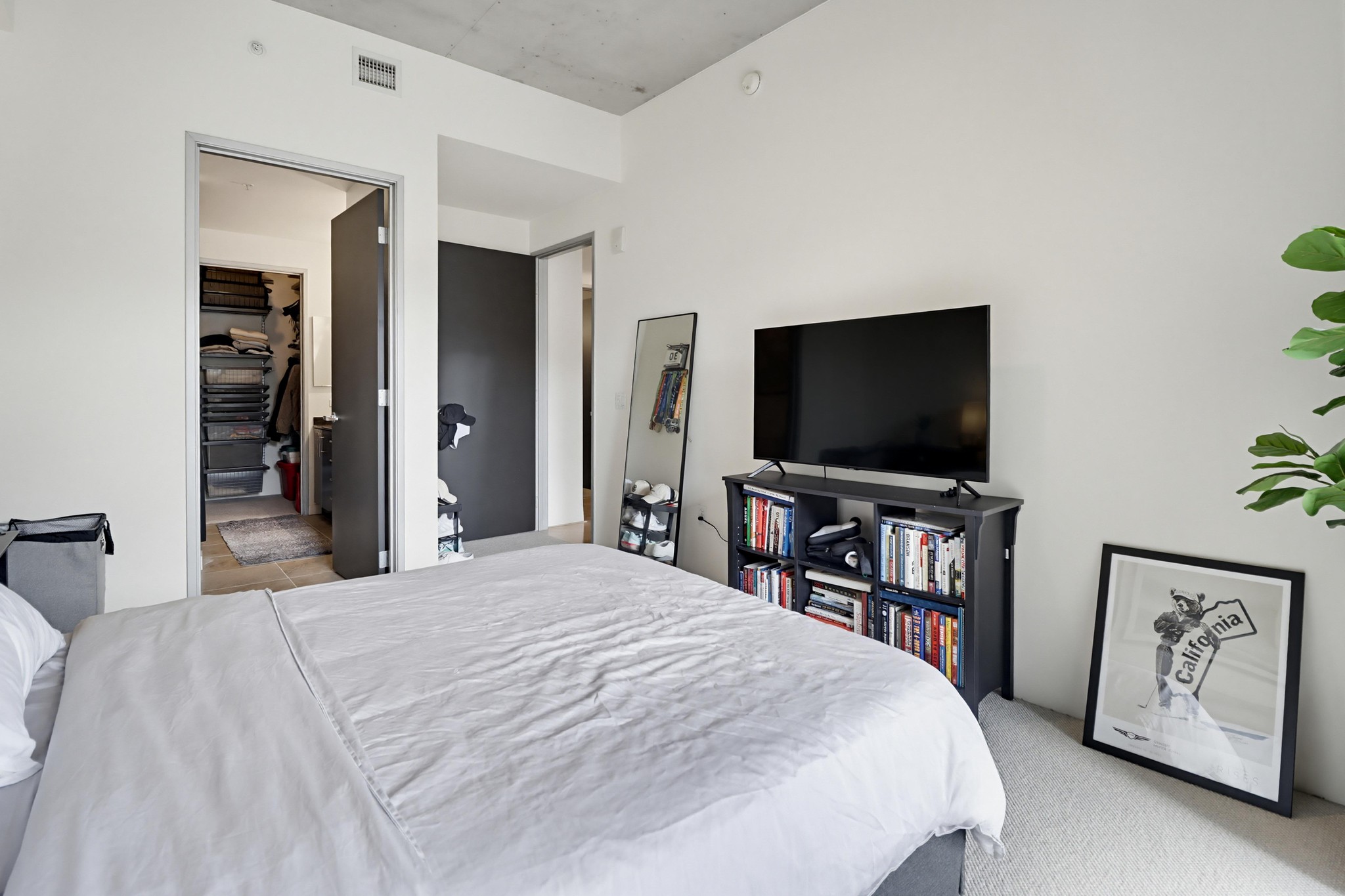 Virtual tour photo 29 of 39 for 1494 Union St UNIT 302