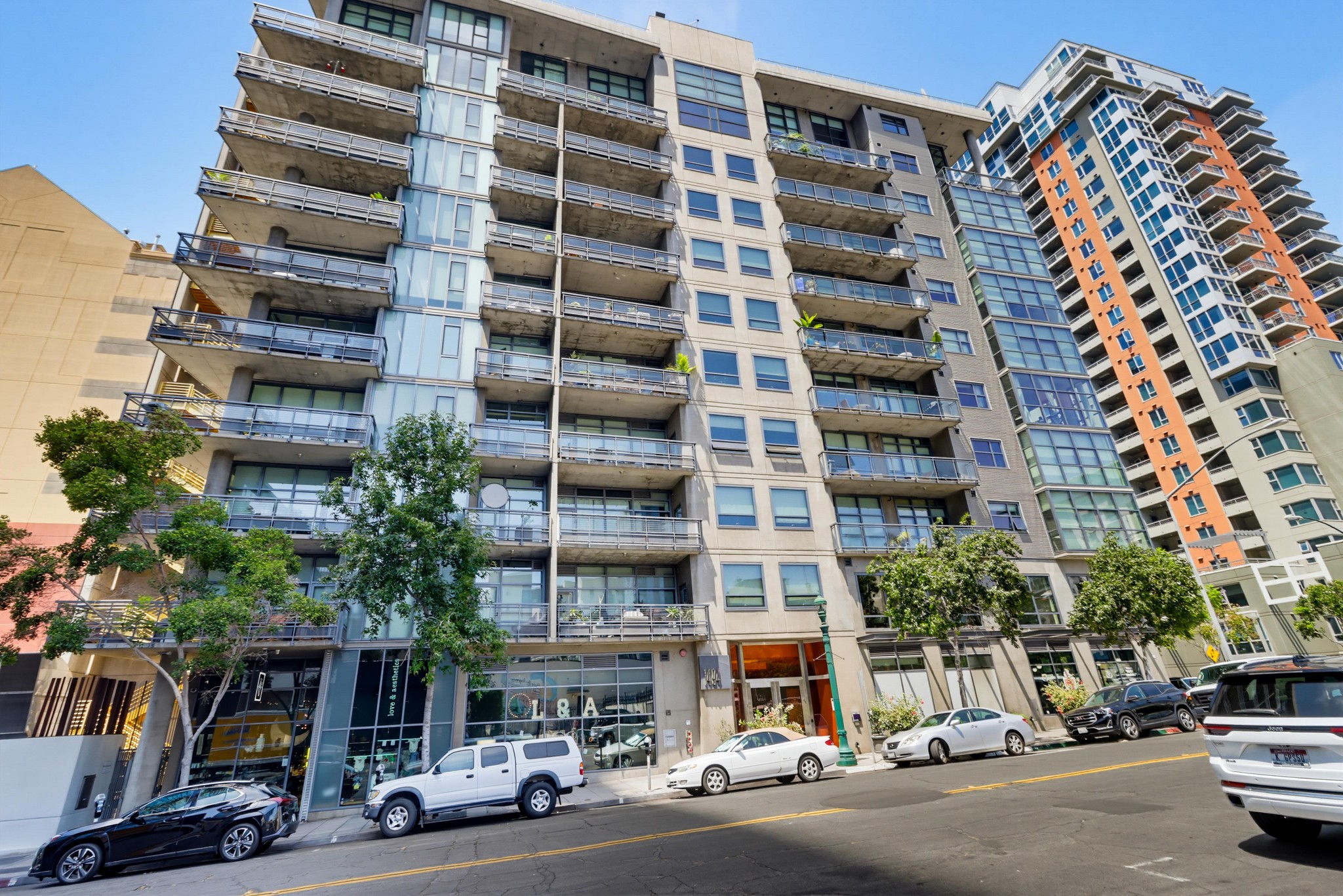 Virtual tour photo 3 of 34 for 1494 Union St Unit 407