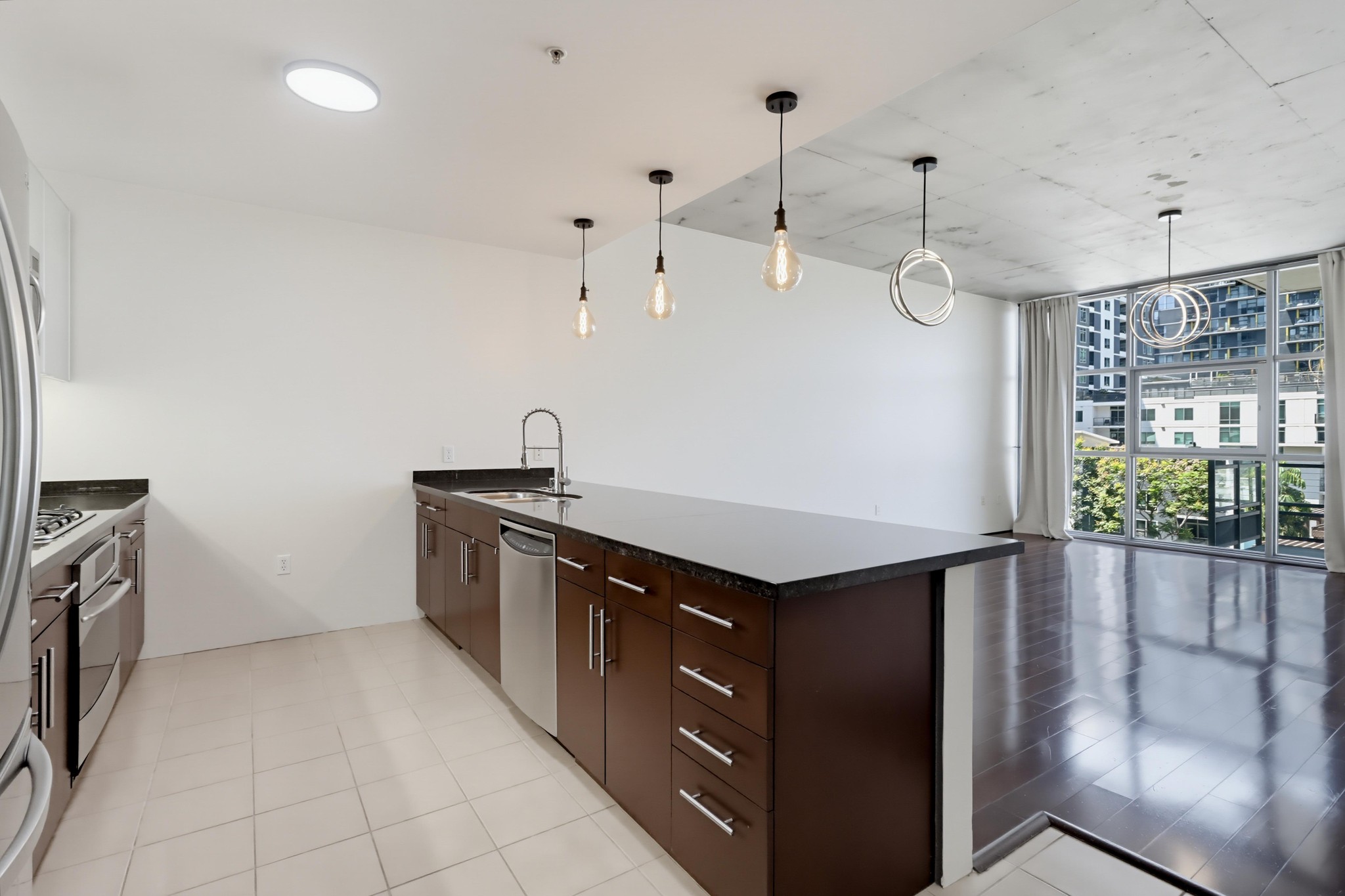 Virtual tour photo 6 of 34 for 1494 Union St Unit 407