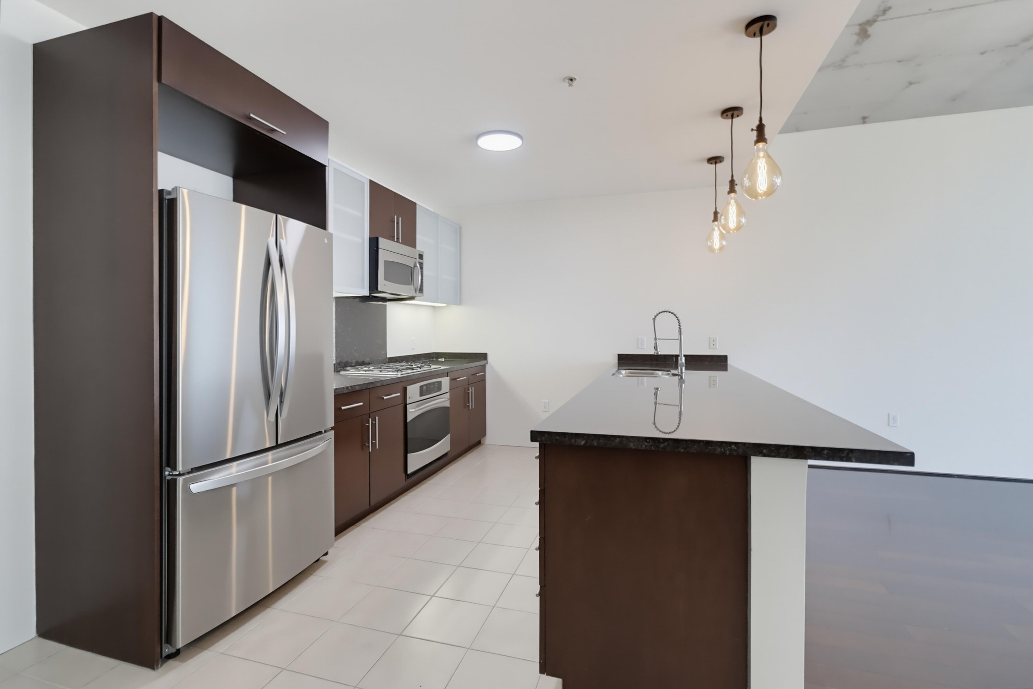 Virtual tour photo 9 of 34 for 1494 Union St Unit 407