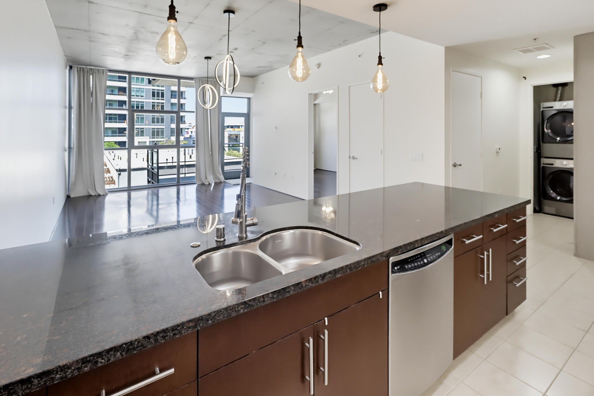 Virtual tour photo 11 of 34 for 1494 Union St Unit 407