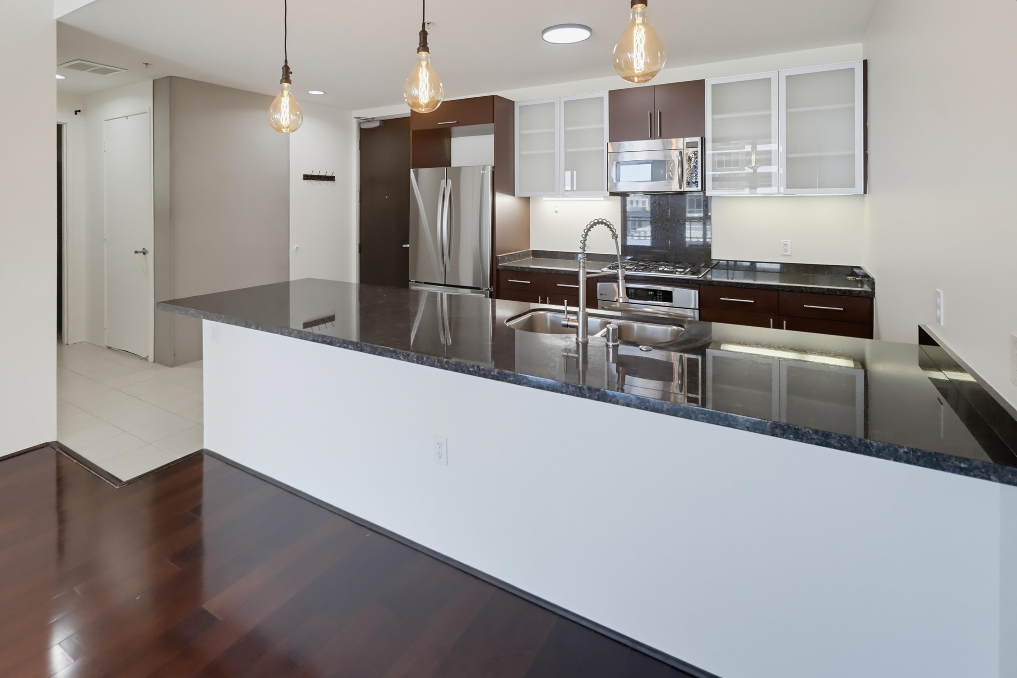 Virtual tour photo 13 of 34 for 1494 Union St Unit 407
