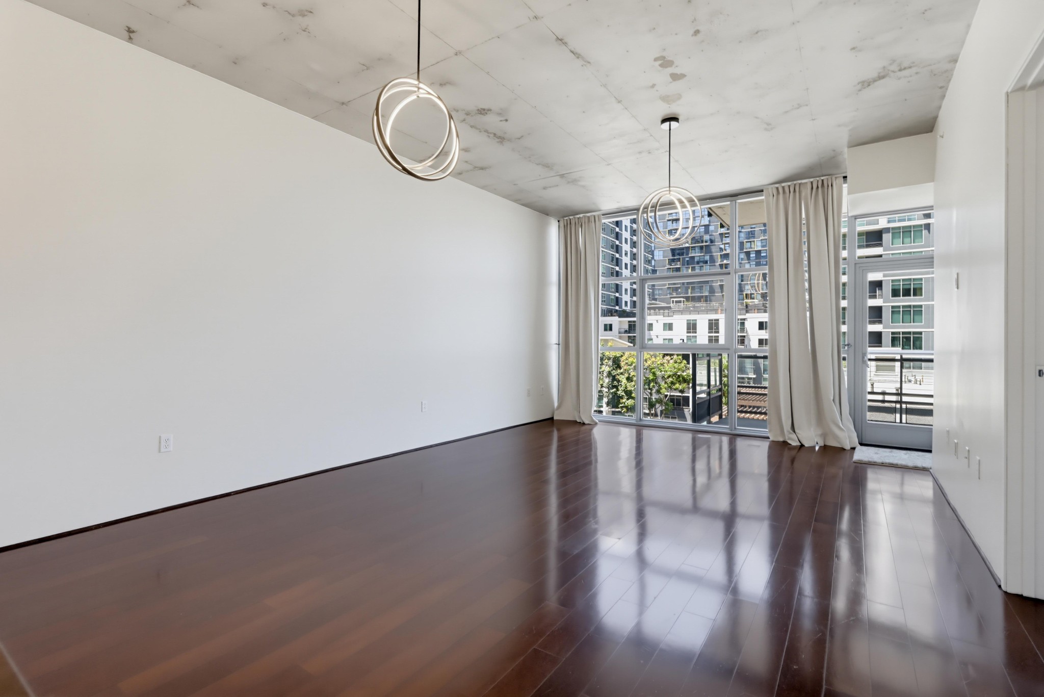 Virtual tour photo 14 of 34 for 1494 Union St Unit 407