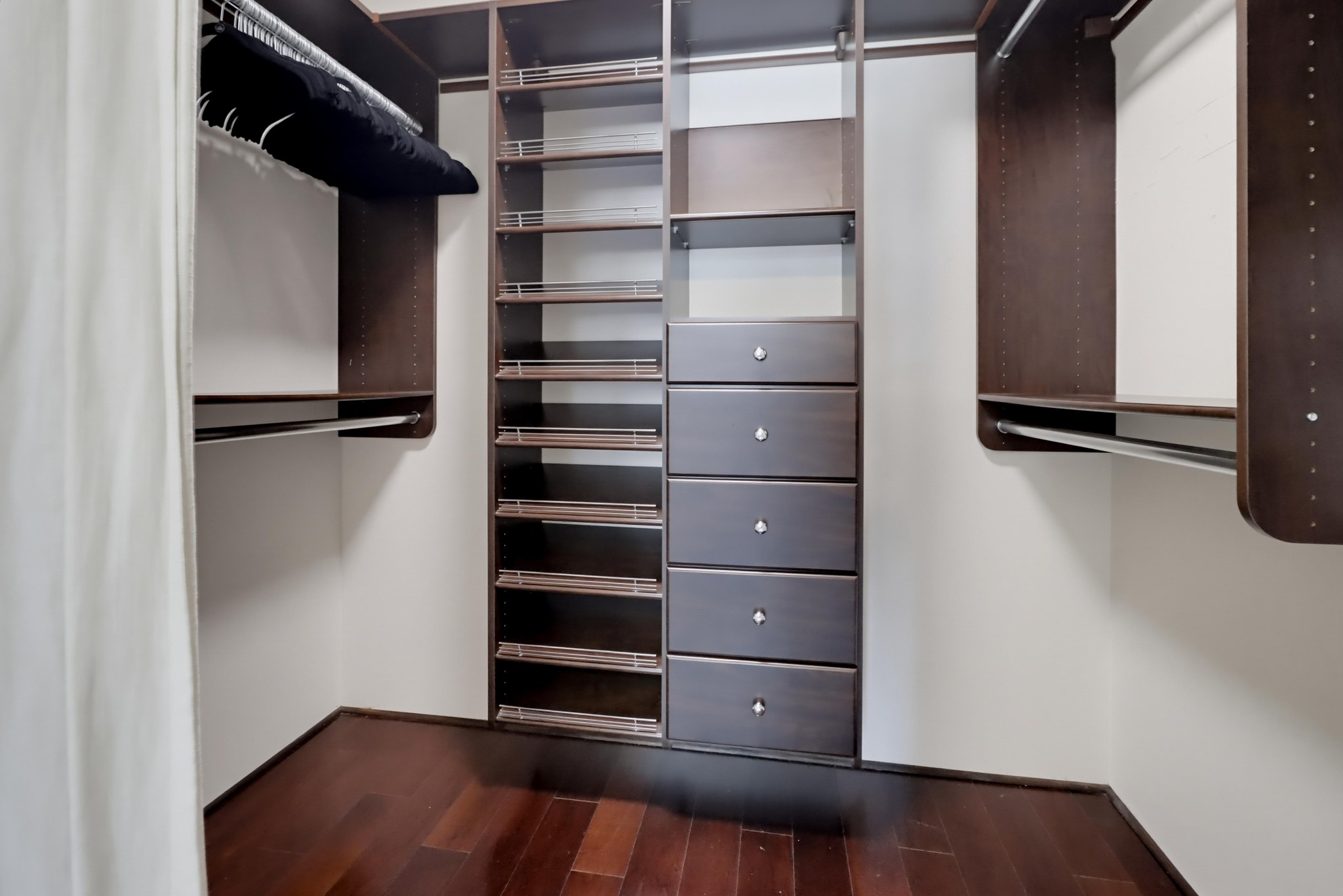 Virtual tour photo 22 of 34 for 1494 Union St Unit 407
