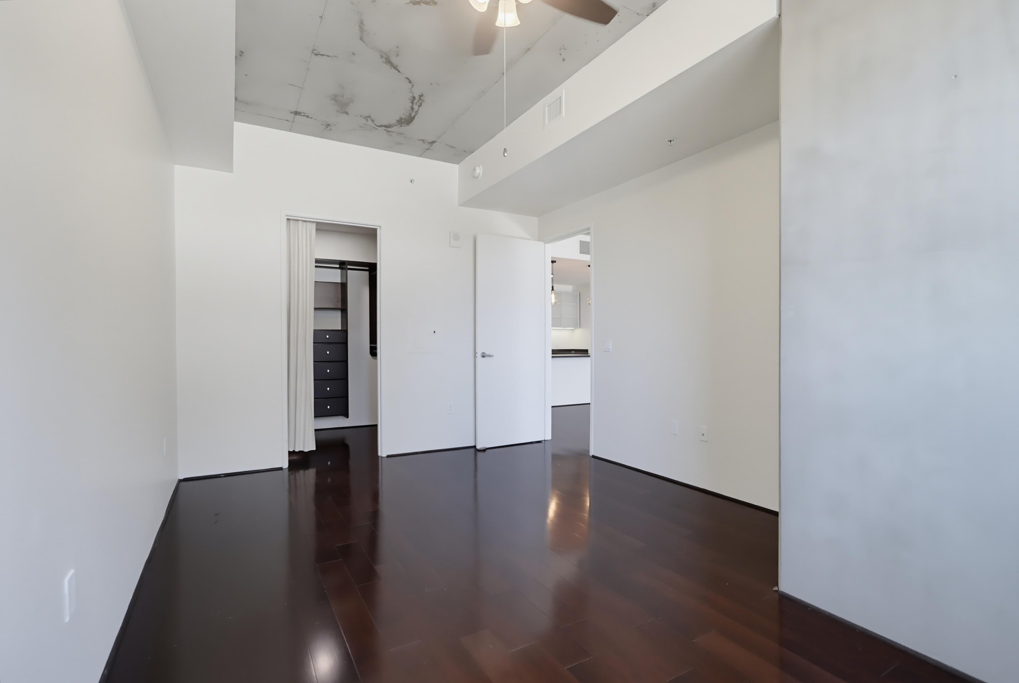 Virtual tour photo 23 of 34 for 1494 Union St Unit 407
