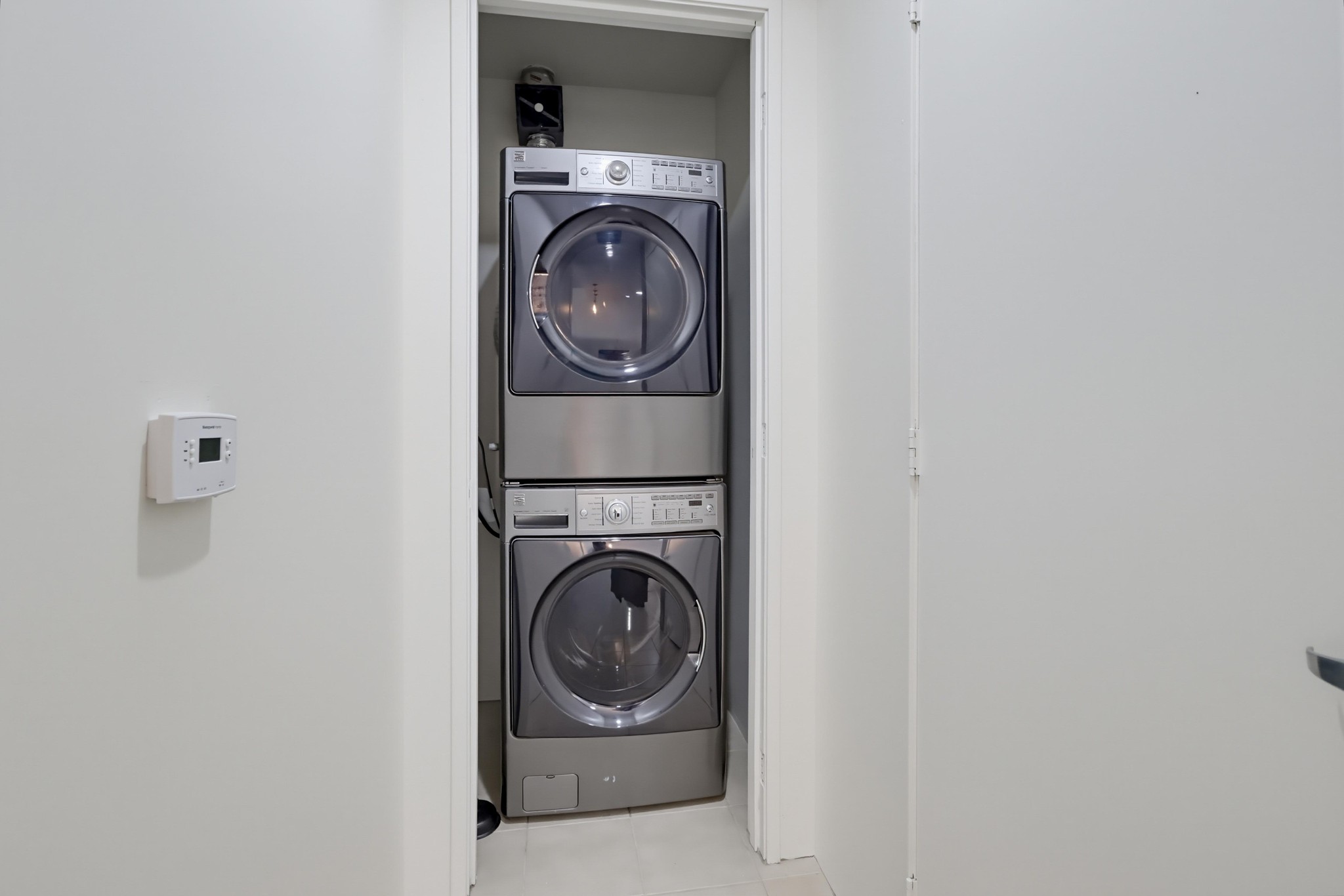 Virtual tour photo 26 of 34 for 1494 Union St Unit 407