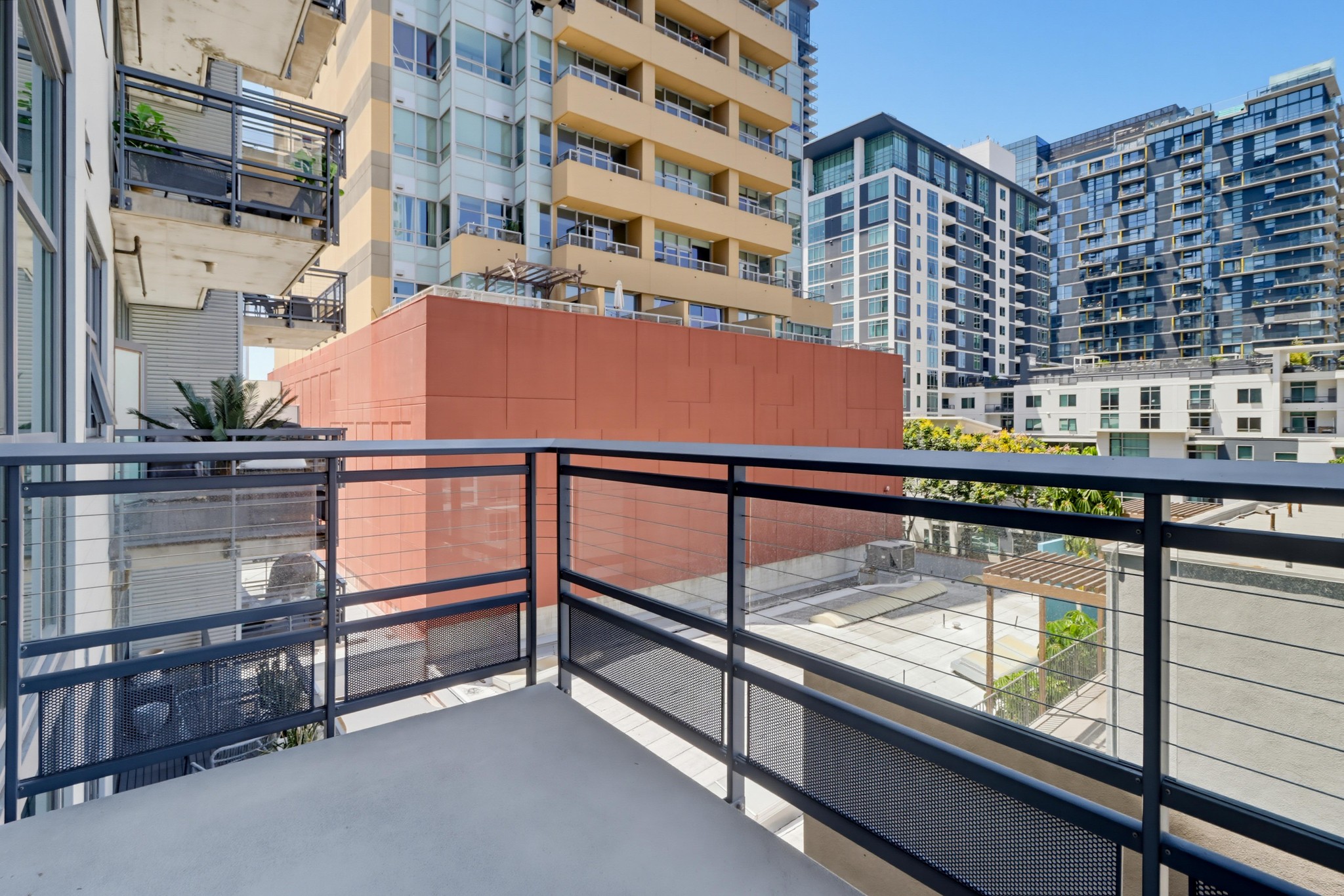 Virtual tour photo 27 of 34 for 1494 Union St Unit 407