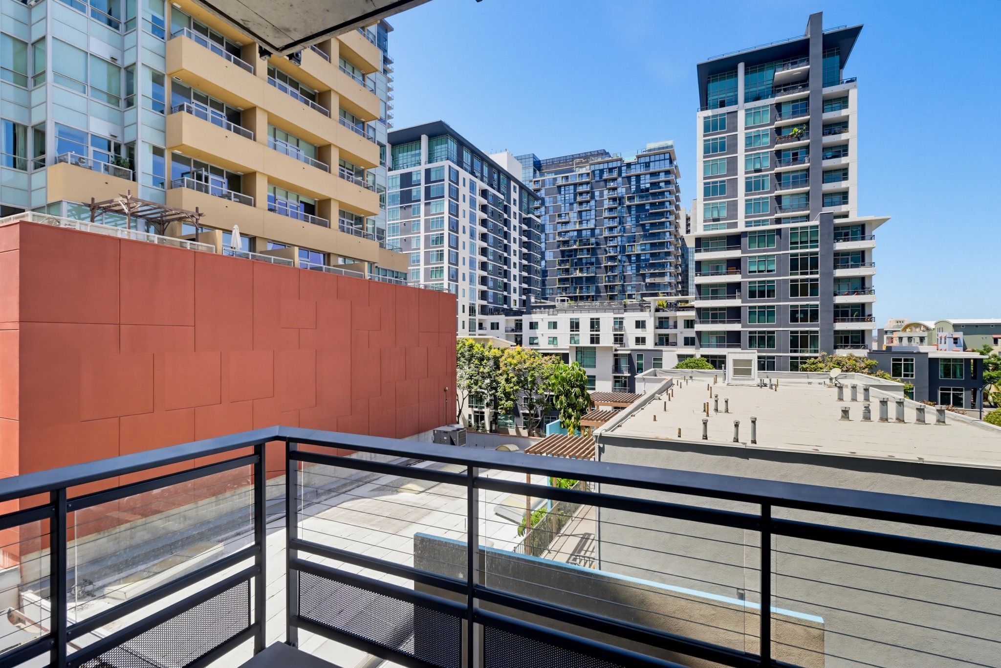 Virtual tour photo 28 of 34 for 1494 Union St Unit 407