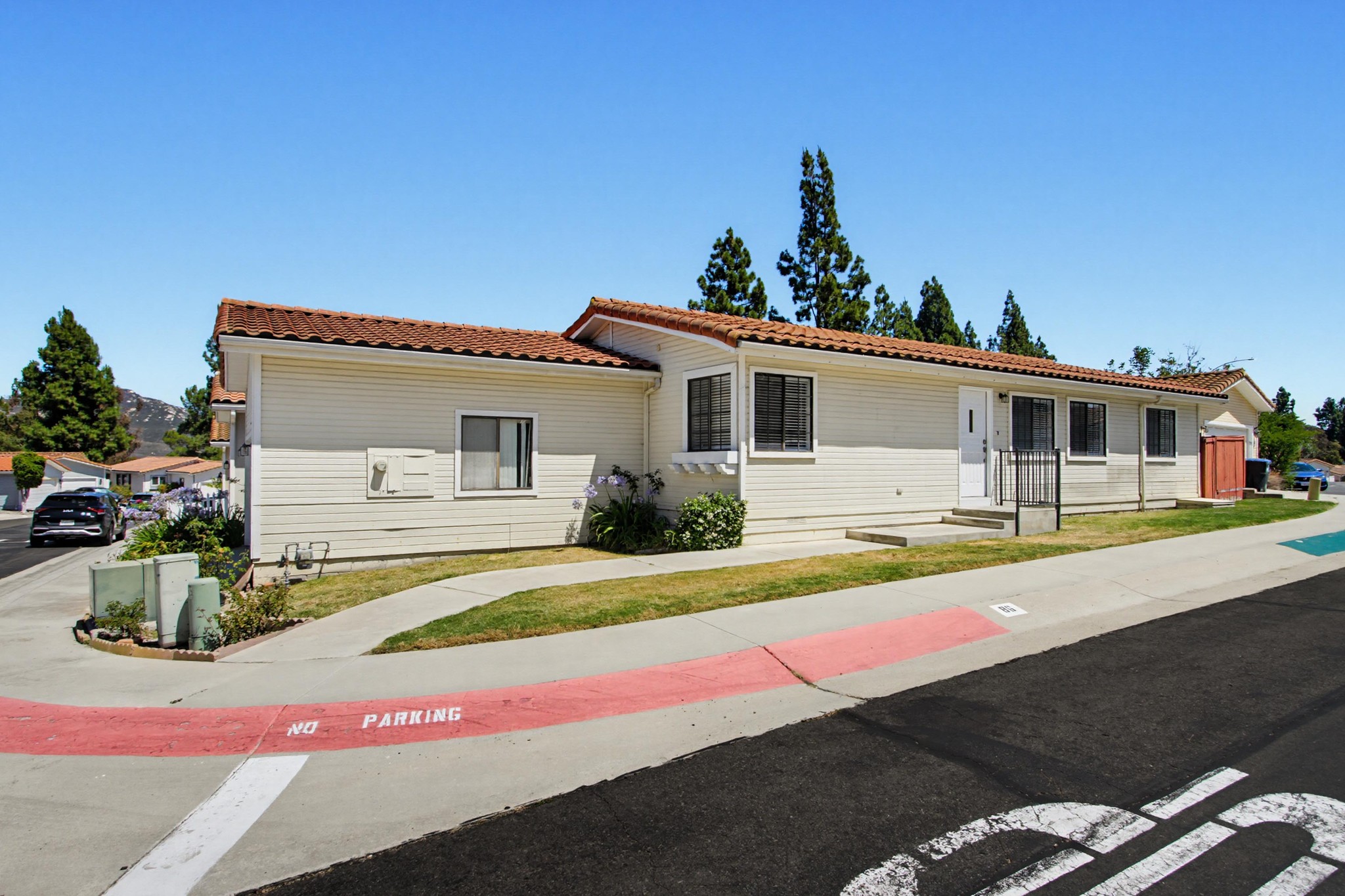 Virtual tour photo 3 of 45 for 14955 Av. Venusto UNIT 86