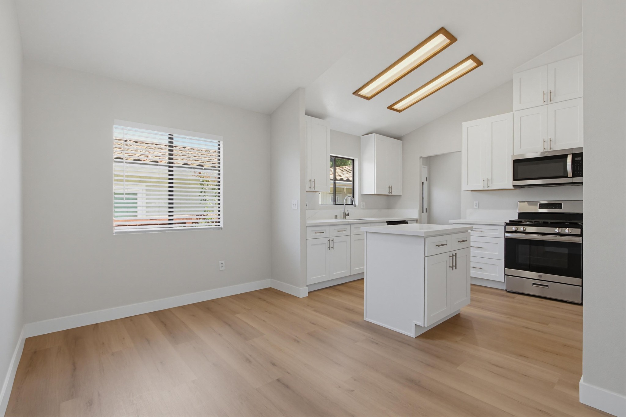 Virtual tour photo 10 of 45 for 14955 Av. Venusto UNIT 86