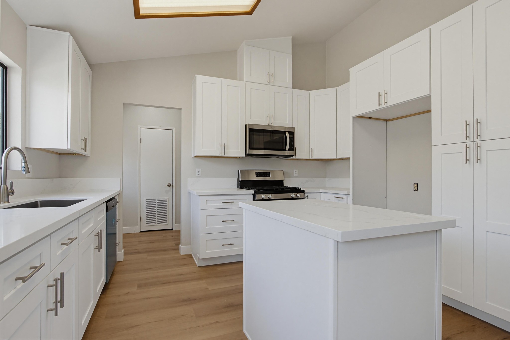 Virtual tour photo 14 of 45 for 14955 Av. Venusto UNIT 86
