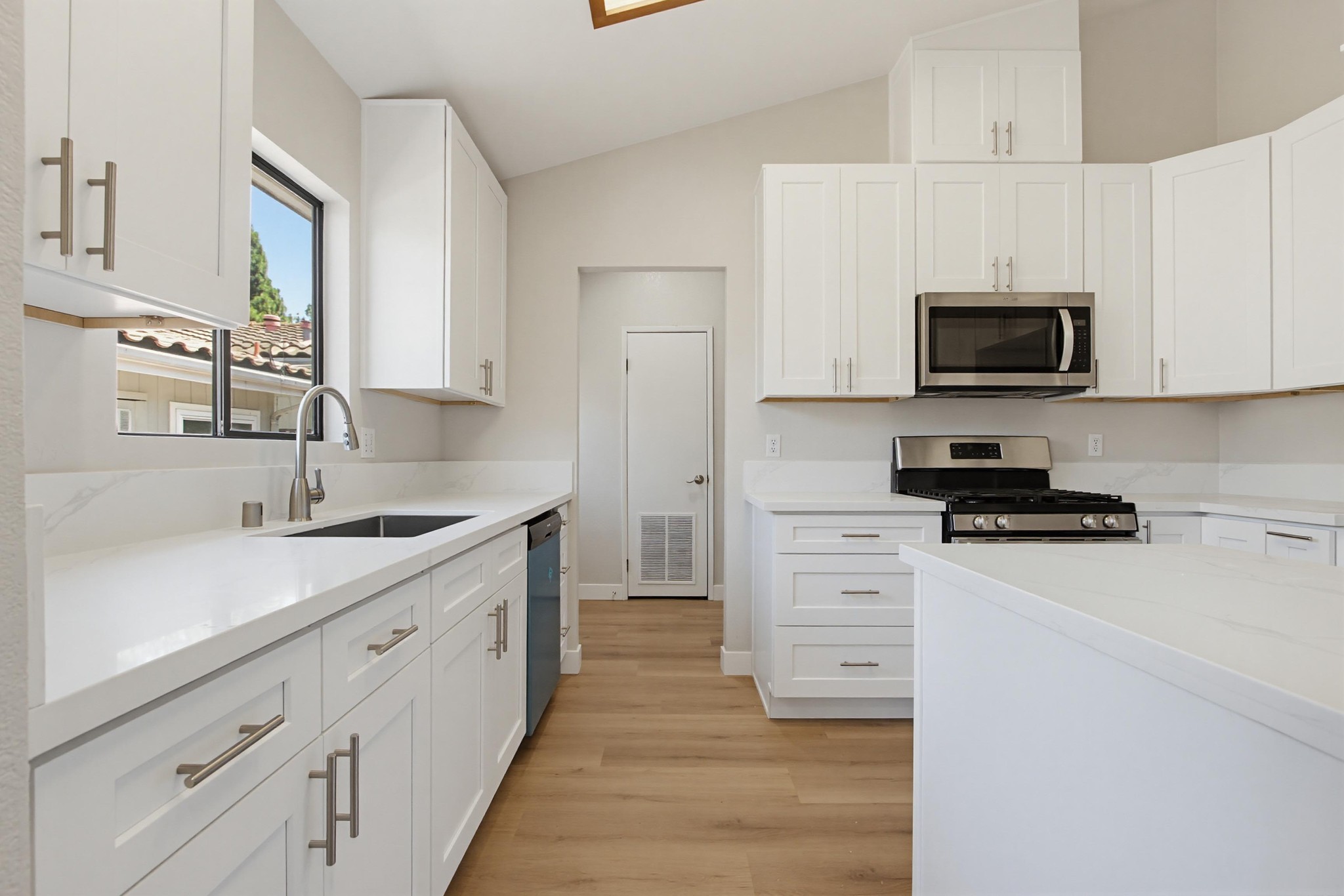 Virtual tour photo 17 of 45 for 14955 Av. Venusto UNIT 86