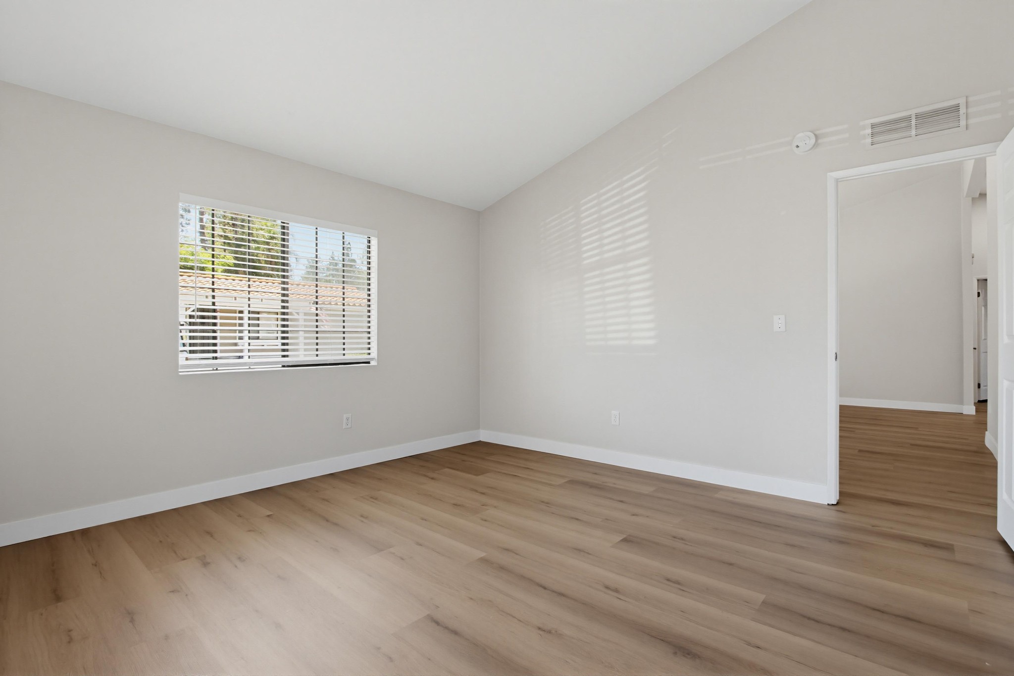 Virtual tour photo 19 of 45 for 14955 Av. Venusto UNIT 86
