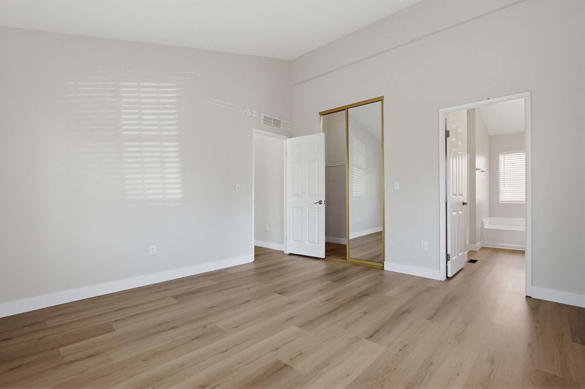 Virtual tour photo 20 of 45 for 14955 Av. Venusto UNIT 86