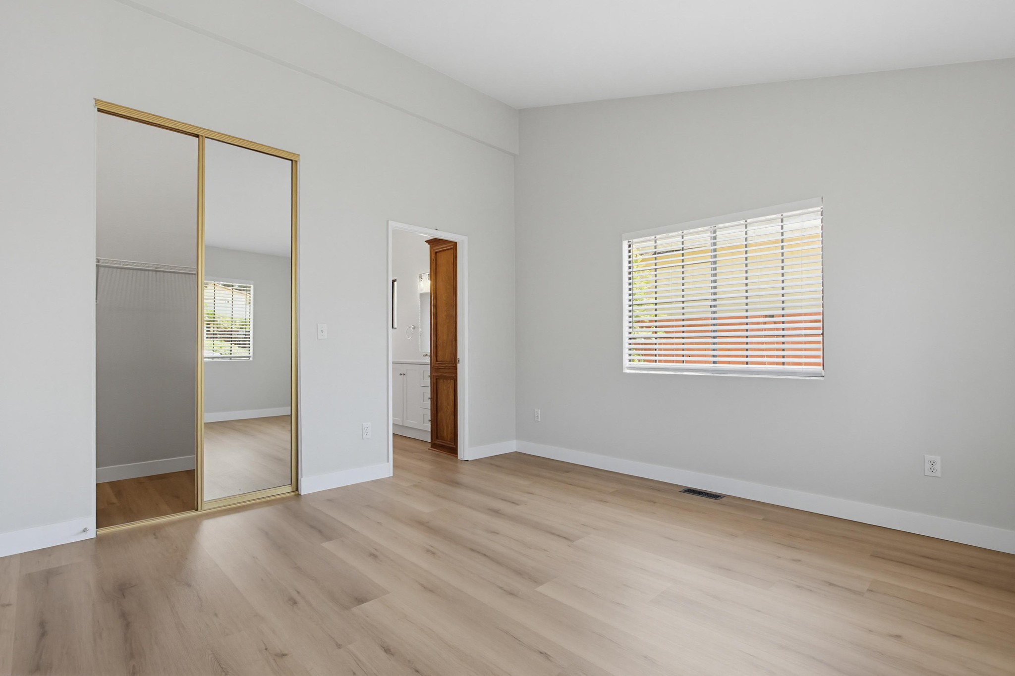 Virtual tour photo 21 of 45 for 14955 Av. Venusto UNIT 86