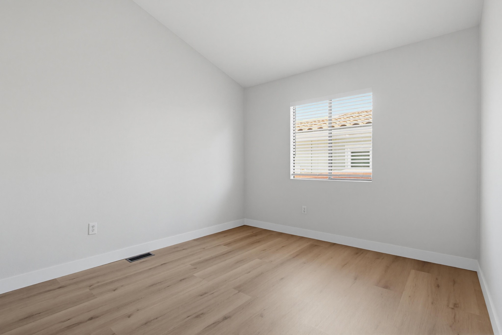 Virtual tour photo 31 of 45 for 14955 Av. Venusto UNIT 86