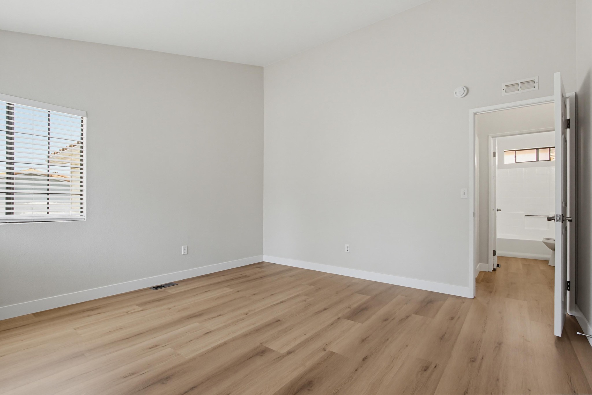 Virtual tour photo 37 of 45 for 14955 Av. Venusto UNIT 86