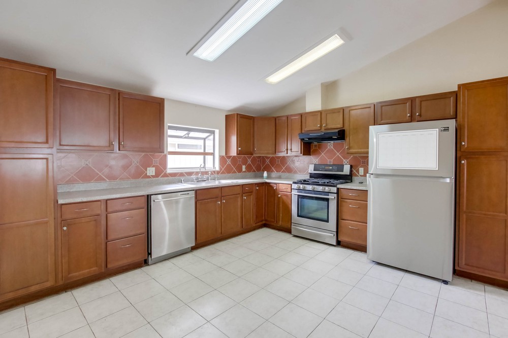 Virtual tour photo 11 of 36 for 14955 Avenida Venusto
