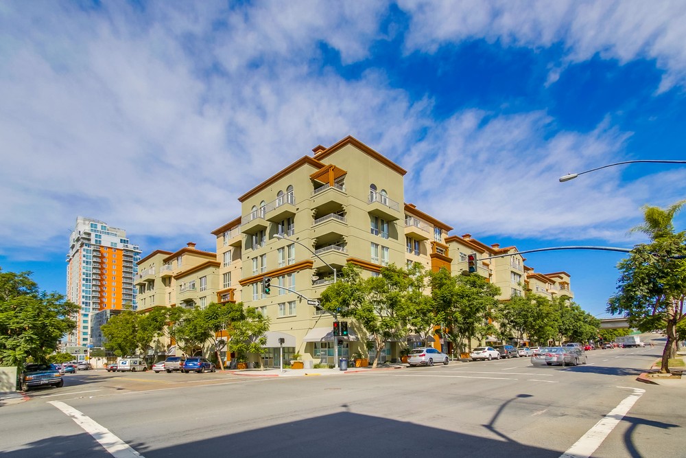 Virtual tour photo 3 of 39 for 1501 Front St #344