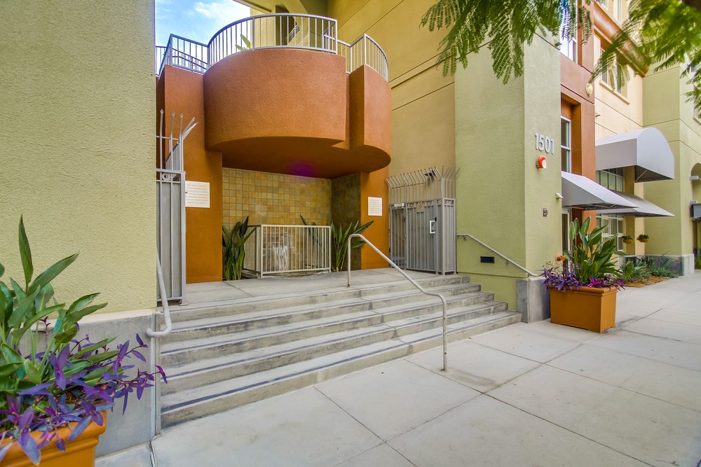 Virtual tour photo 8 of 39 for 1501 Front St #344