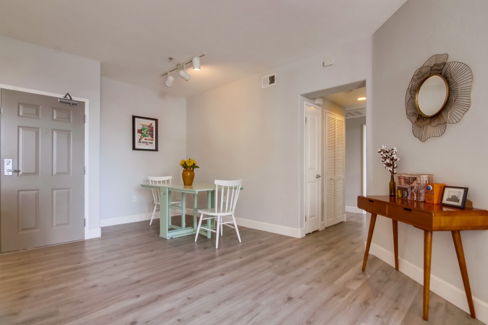 Virtual tour photo 11 of 33 for 1501 Front St UNIT 502