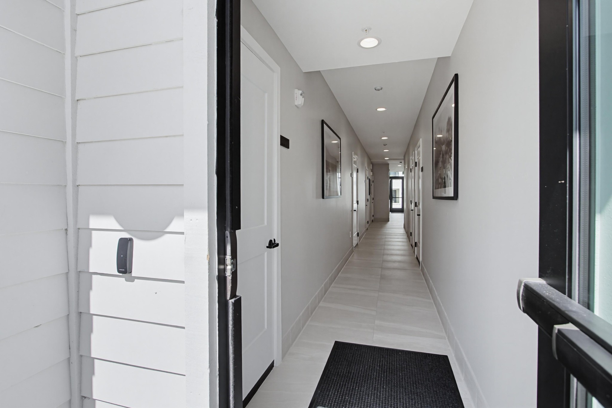 Virtual tour photo 3 of 70 for 1502 Livorno Pl #207