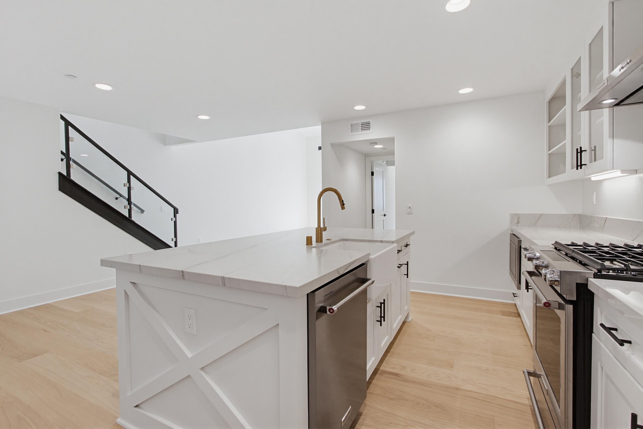 Virtual tour photo 10 of 70 for 1502 Livorno Pl #207