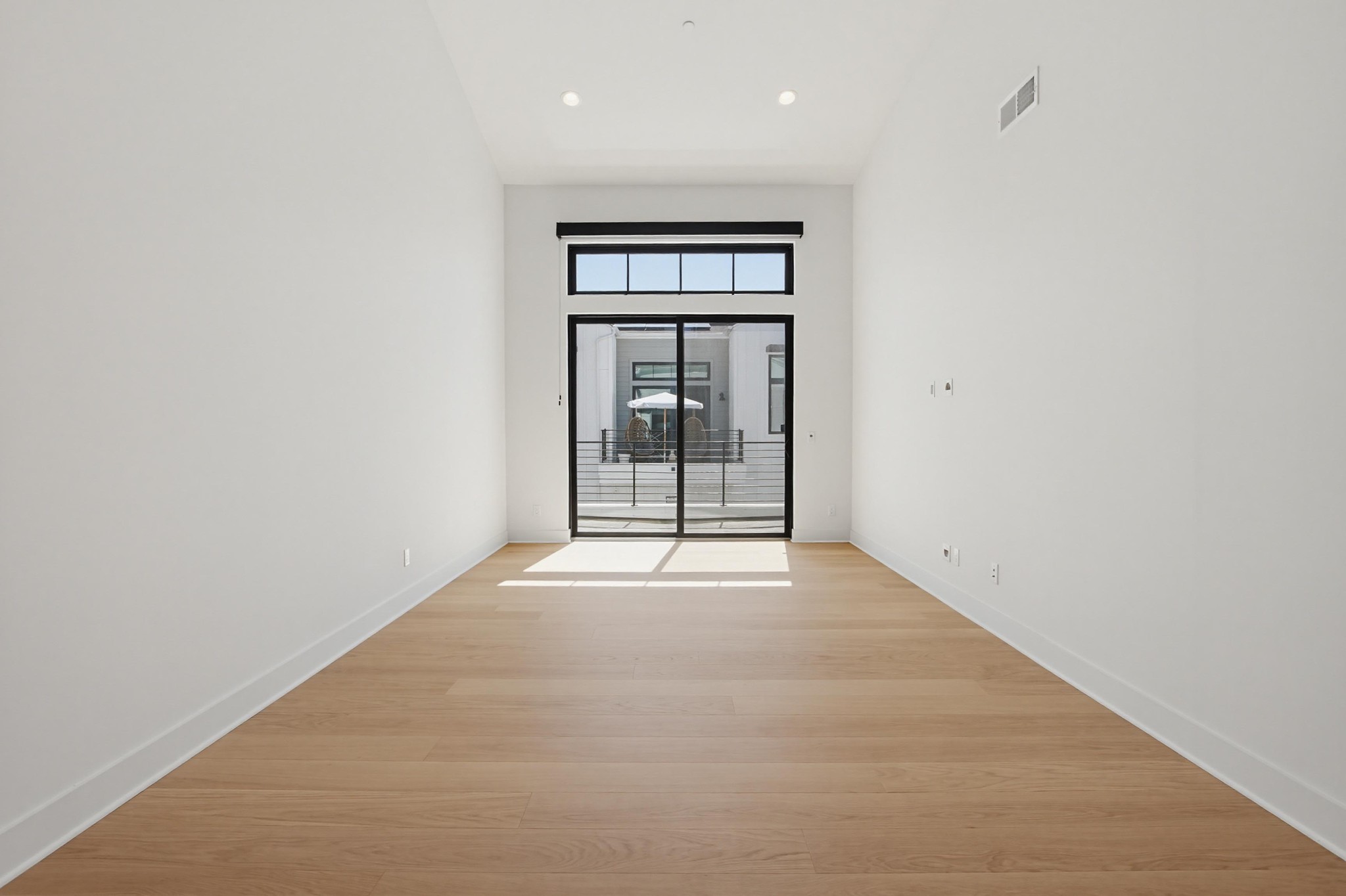 Virtual tour photo 17 of 70 for 1502 Livorno Pl #207