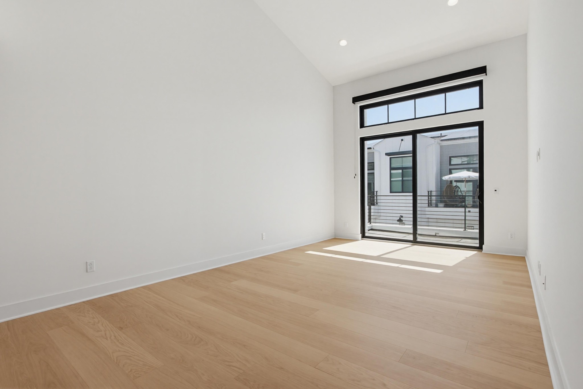 Virtual tour photo 19 of 70 for 1502 Livorno Pl #207