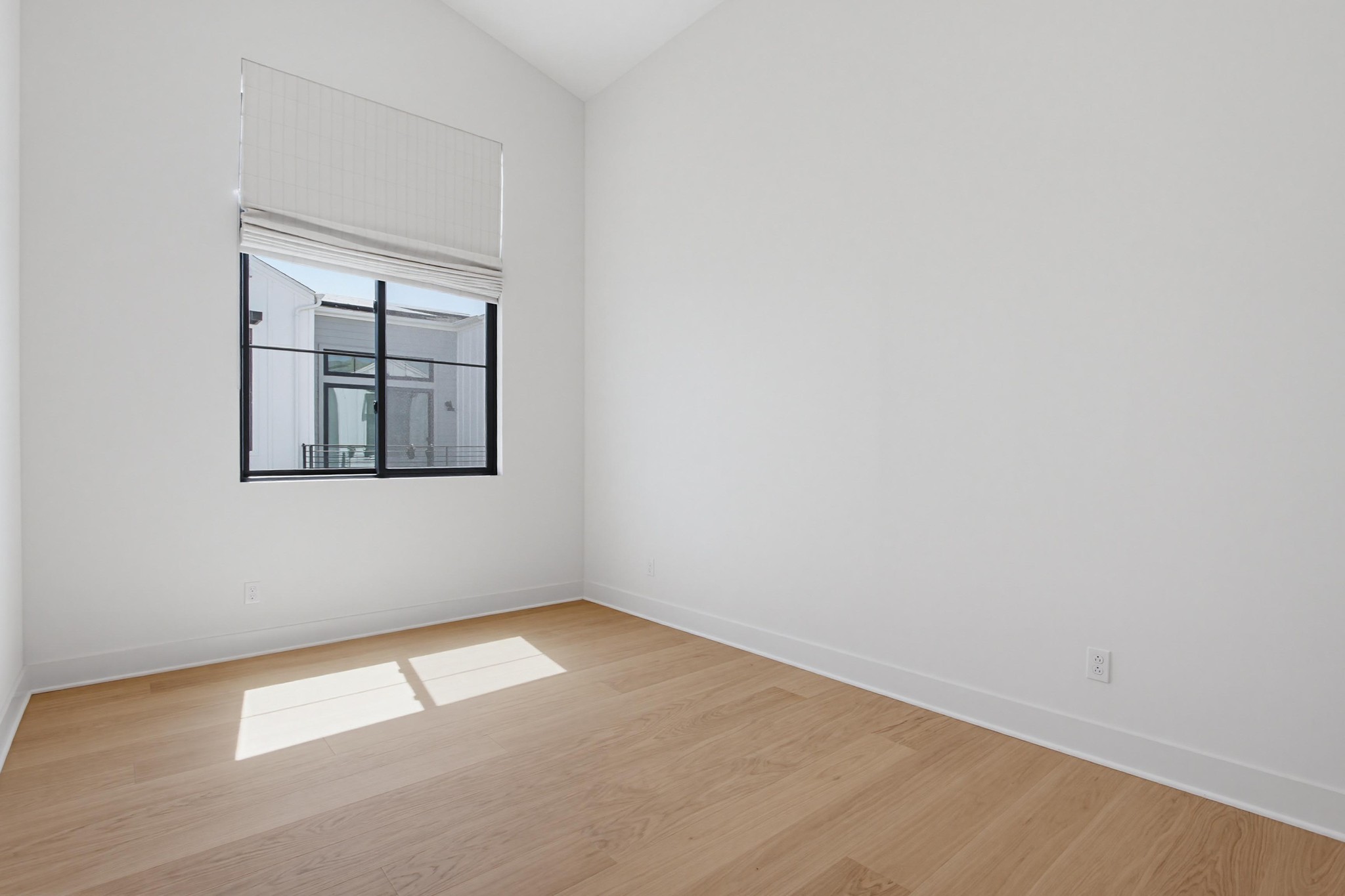 Virtual tour photo 25 of 70 for 1502 Livorno Pl #207